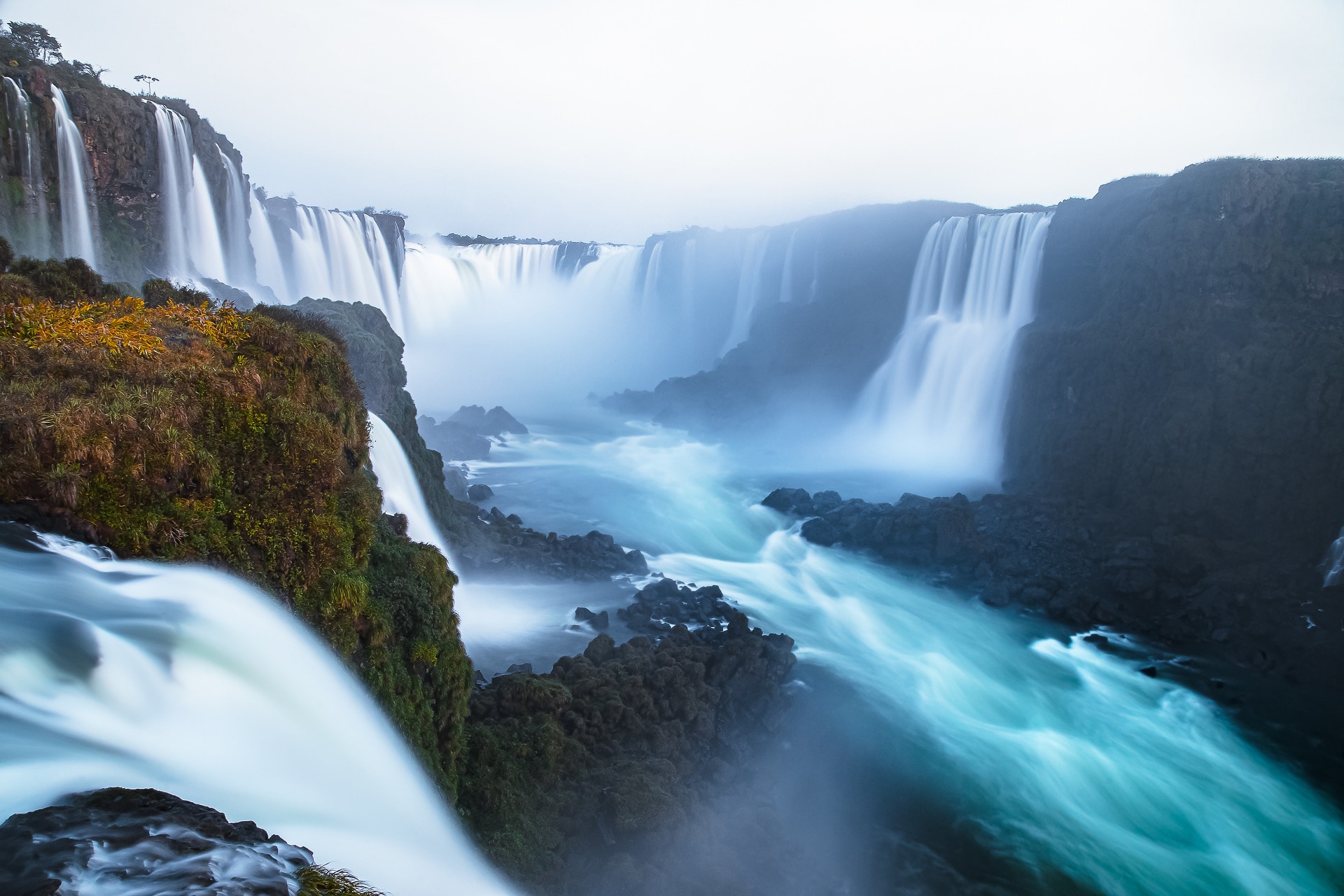 Download mobile wallpaper Waterfalls, Waterfall, Earth, Argentina, River, Iguazu Falls for free.