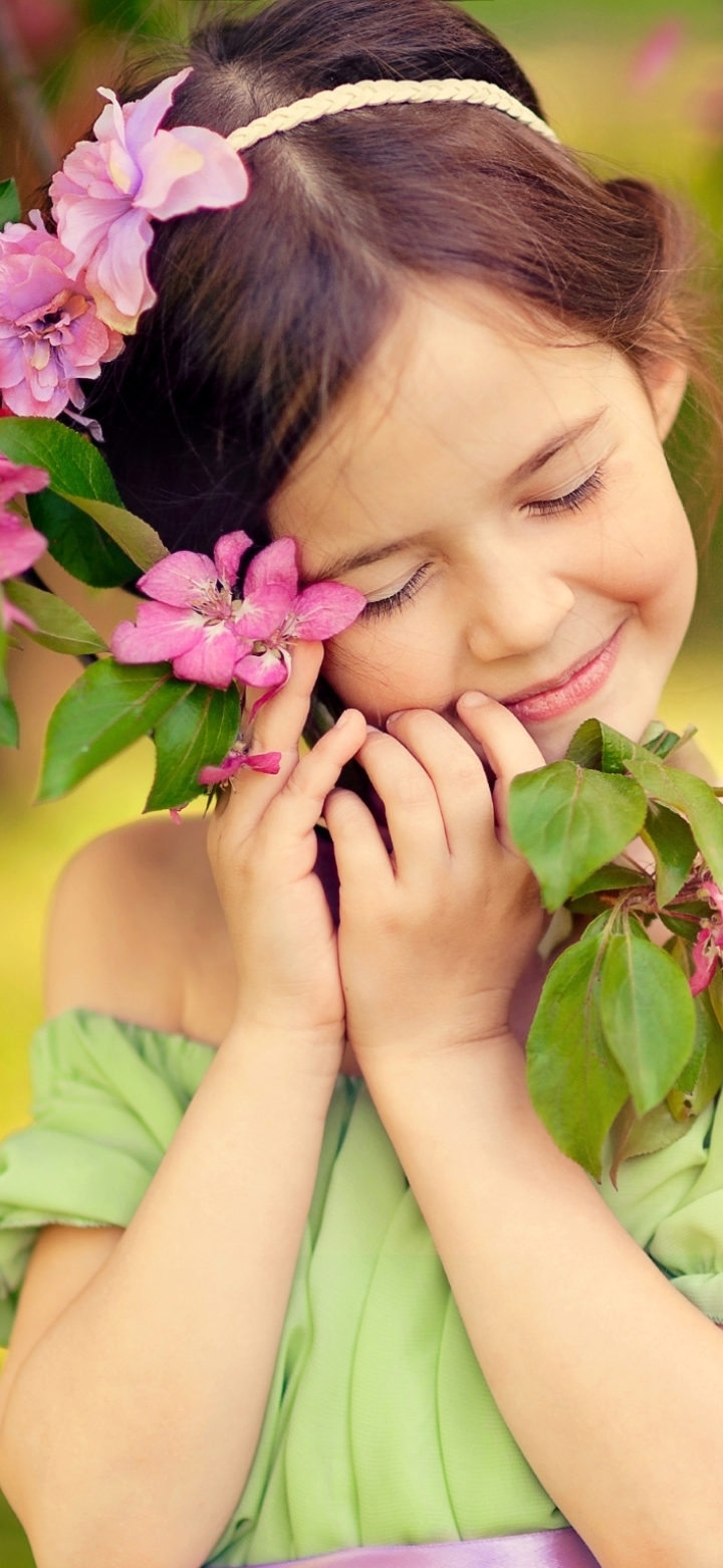 Download mobile wallpaper Flower, Smile, Child, Cute, Photography, Little Girl for free.