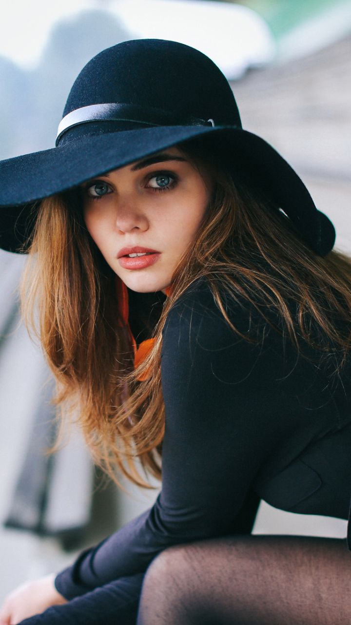 Download mobile wallpaper Hat, Brunette, Model, Women, Blue Eyes for free.