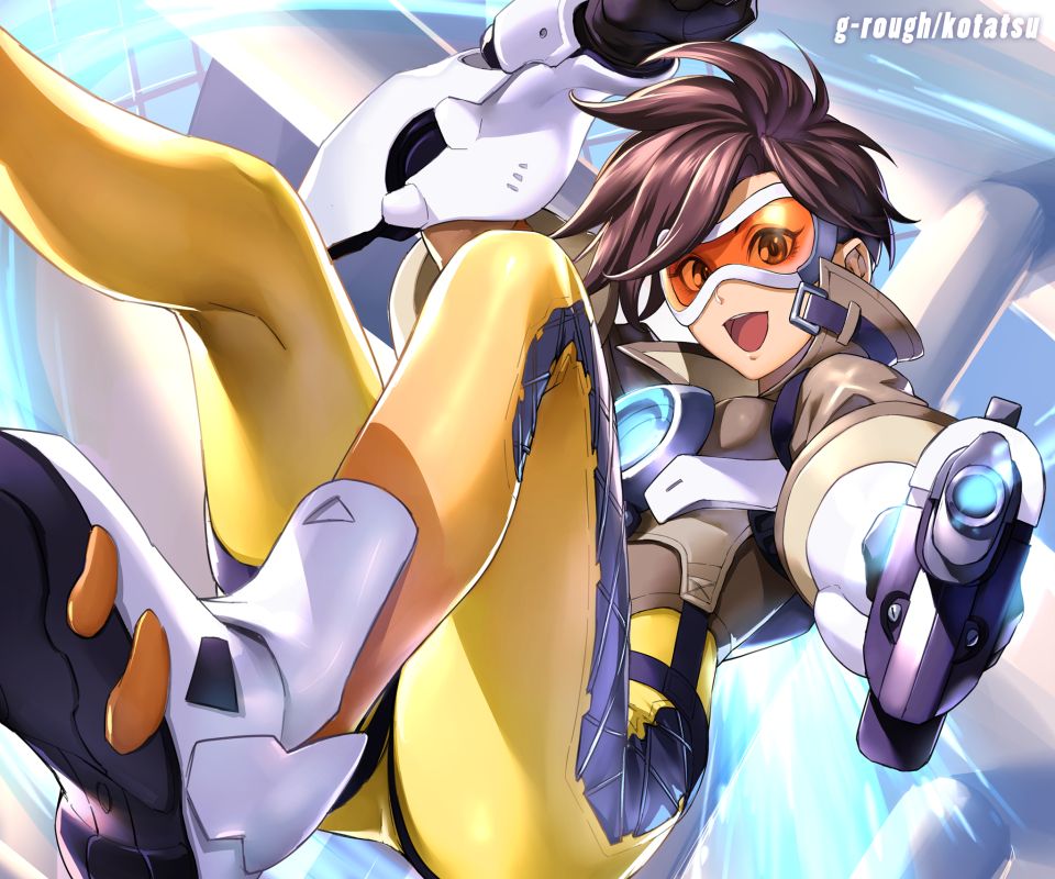 Free download wallpaper Weapon, Smile, Overwatch, Video Game, Gun, Brown Hair, Short Hair, Goggles, Tracer (Overwatch) on your PC desktop