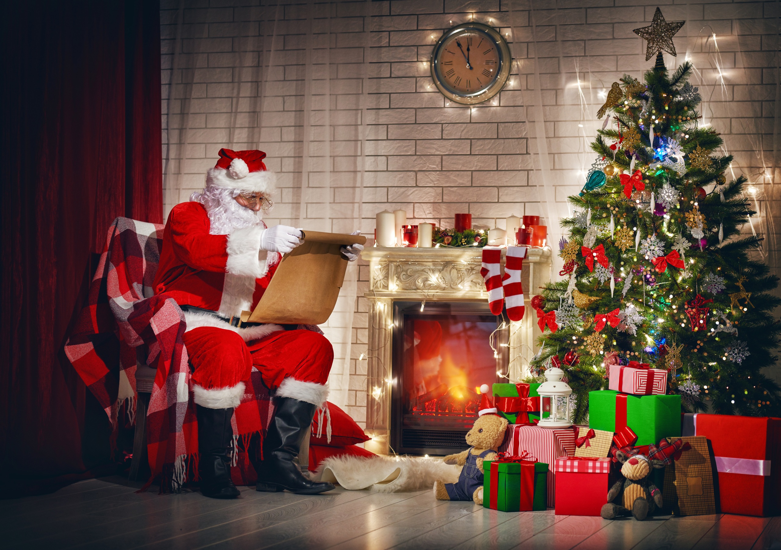 Download mobile wallpaper Christmas, Holiday, Gift, Christmas Tree, Fireplace, Santa for free.