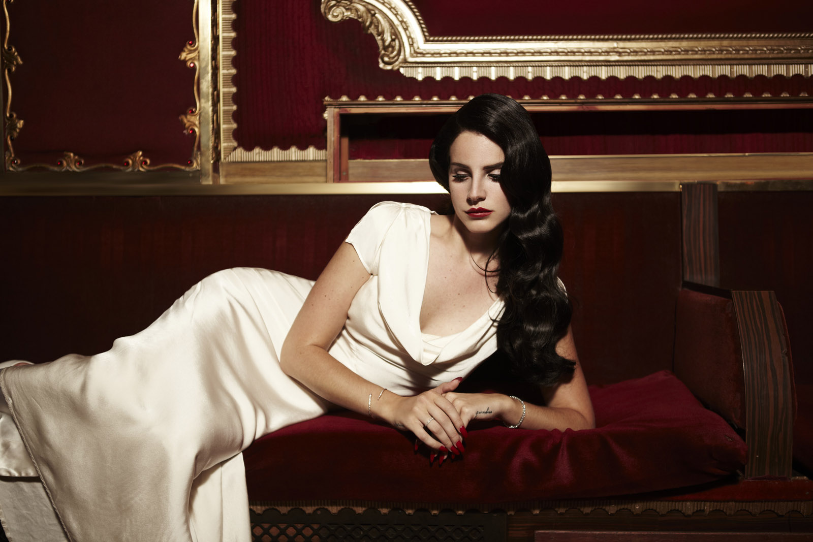Descarga gratuita de fondo de pantalla para móvil de Música, Lana Del Rey.