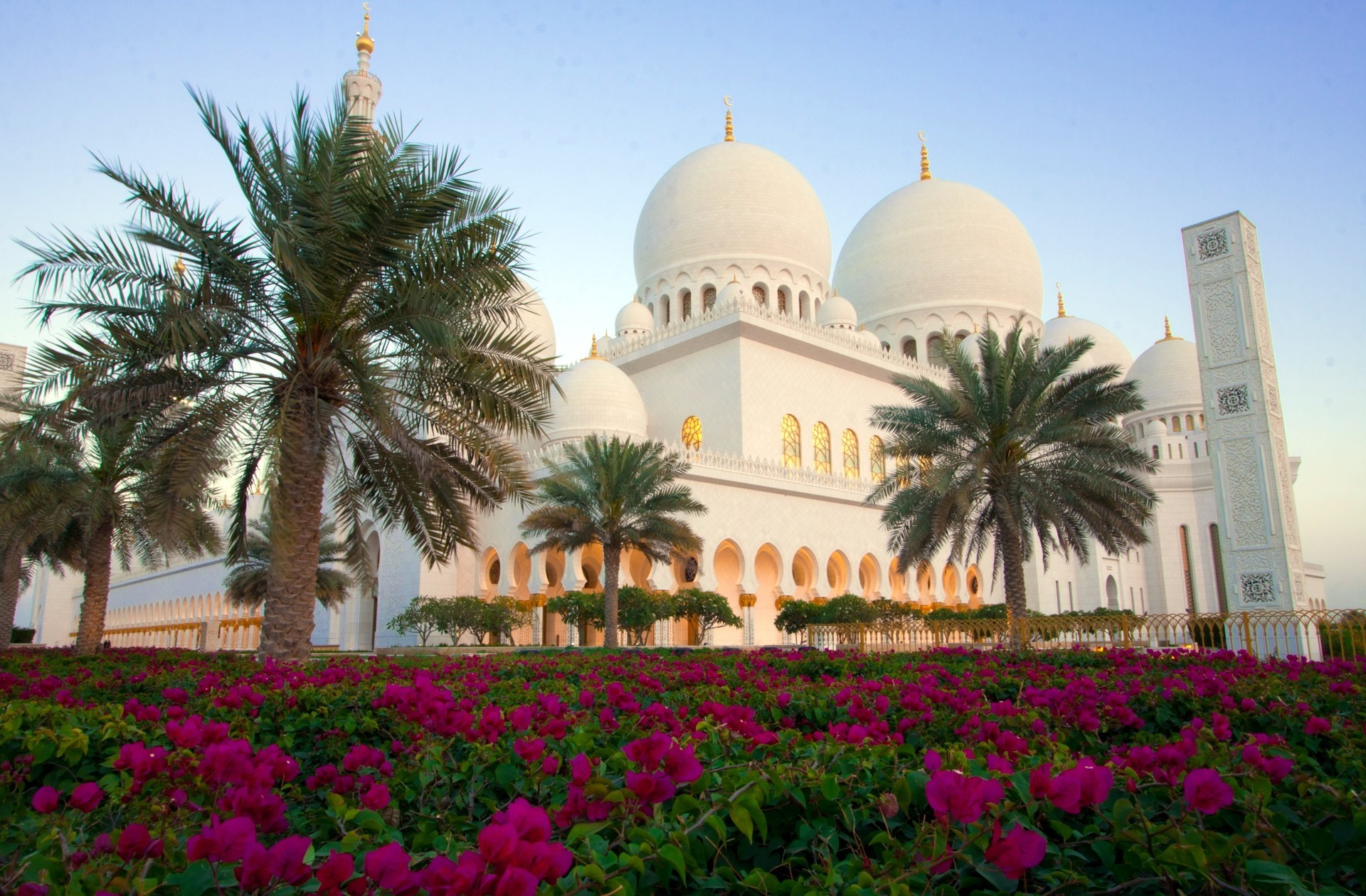 341701 descargar imagen religioso, gran mezquita sheikh zayed, abu dhabi, flor, palmera, mezquitas: fondos de pantalla y protectores de pantalla gratis