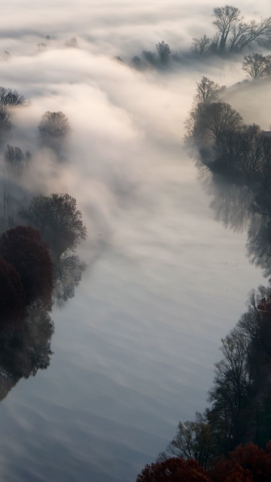 Скачать картинку Пейзаж, Река, Туман, Ландшафт, Земля/природа в телефон бесплатно.