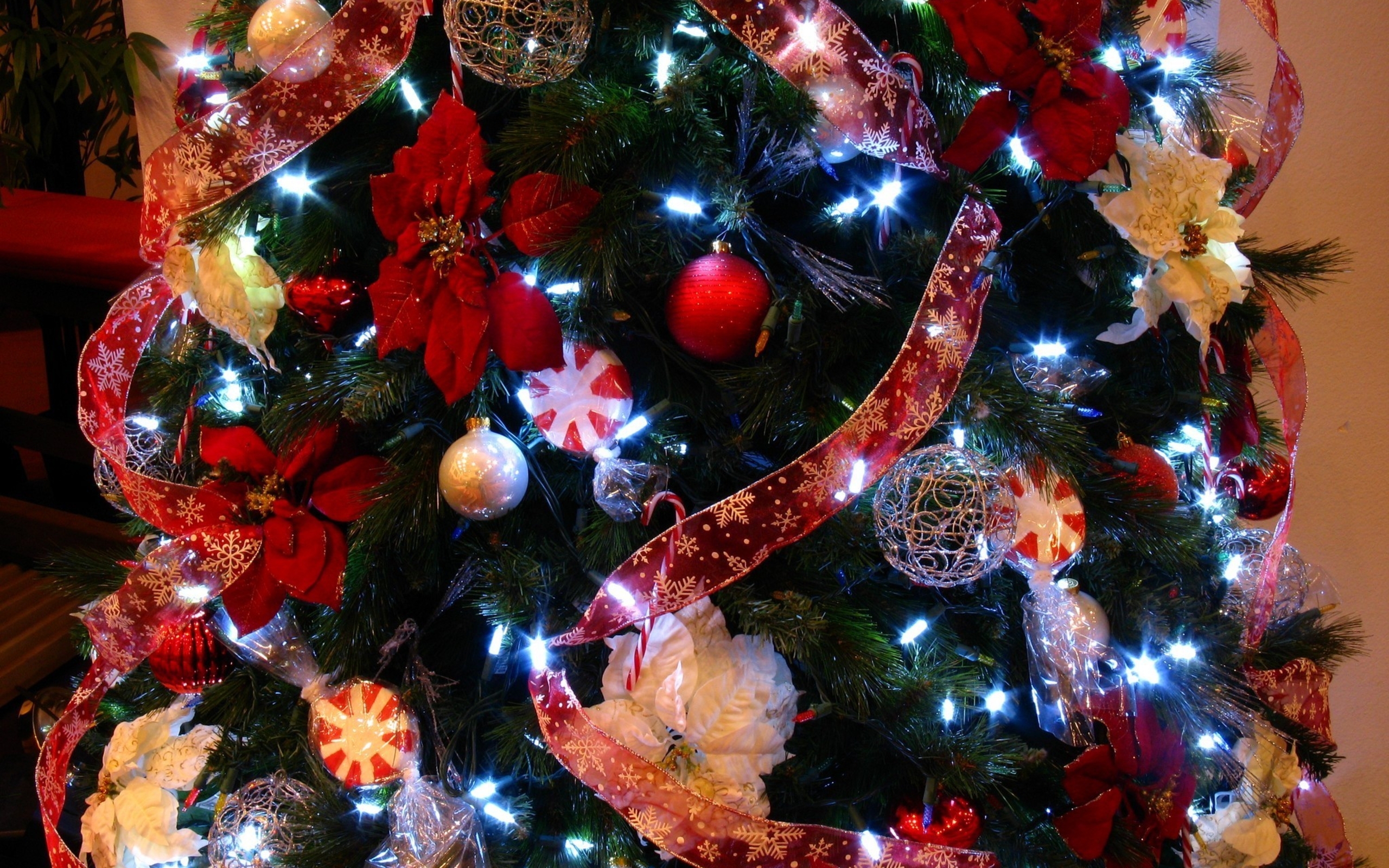 Handy-Wallpaper Feiertage, Weihnachten, Weihnachtsschmuck, Weihnachtsbeleuchtung kostenlos herunterladen.