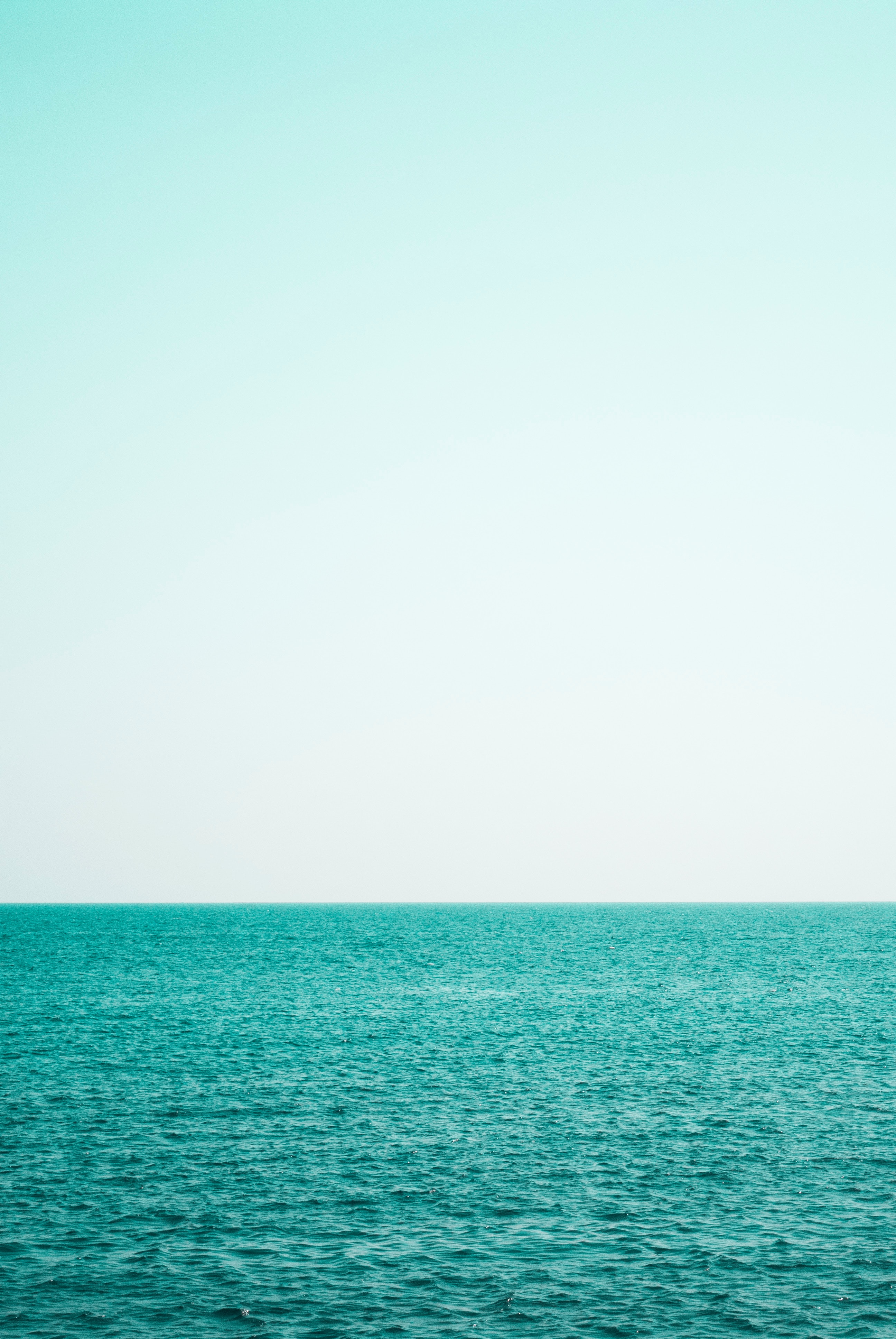 Free download wallpaper Sky, Horizon, Water, Waves, Sea, Minimalism on your PC desktop