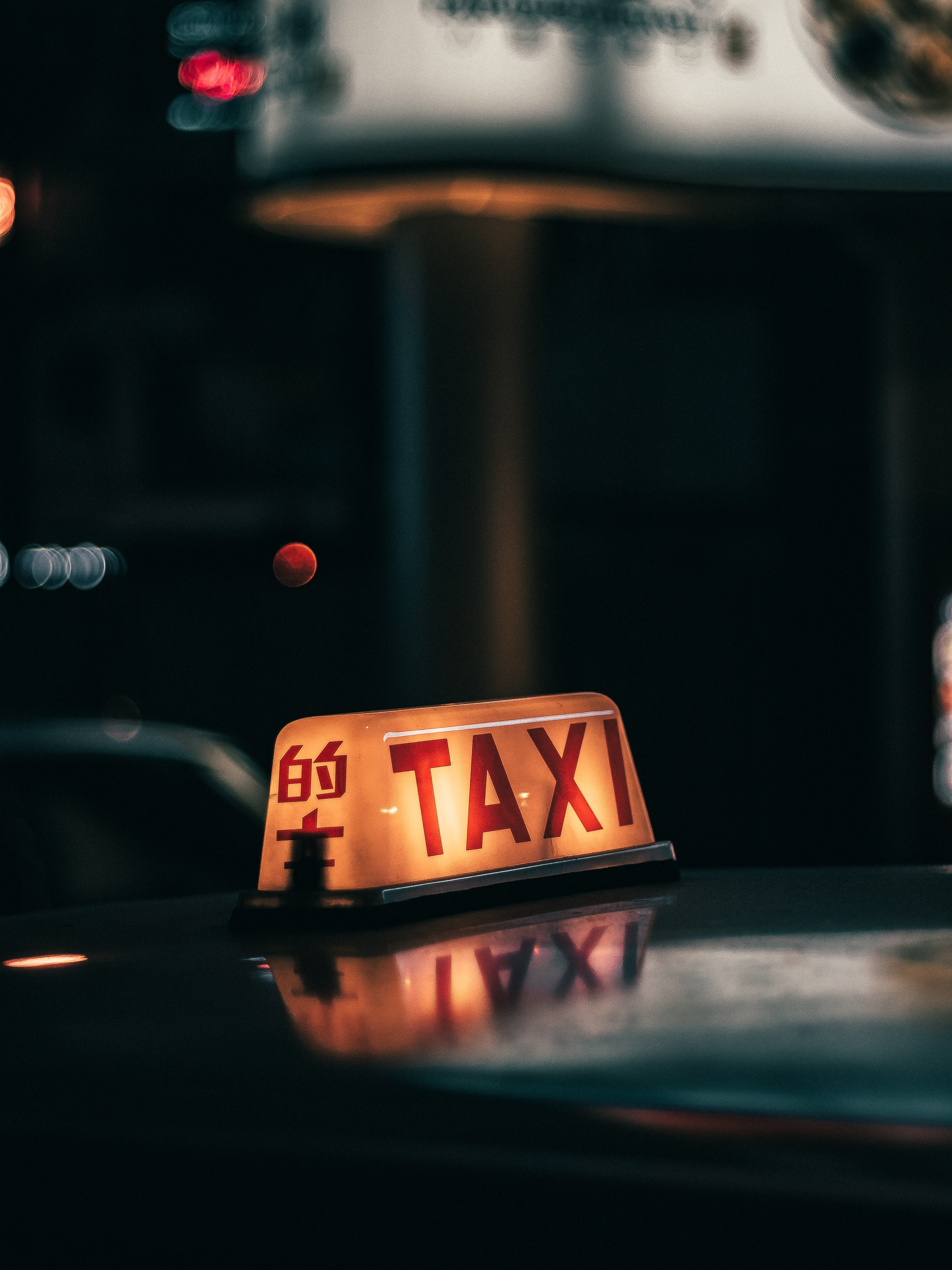 Скачать обои бесплатно Такси, Слова, Надпись, Темный, Слово, Подсветка картинка на рабочий стол ПК