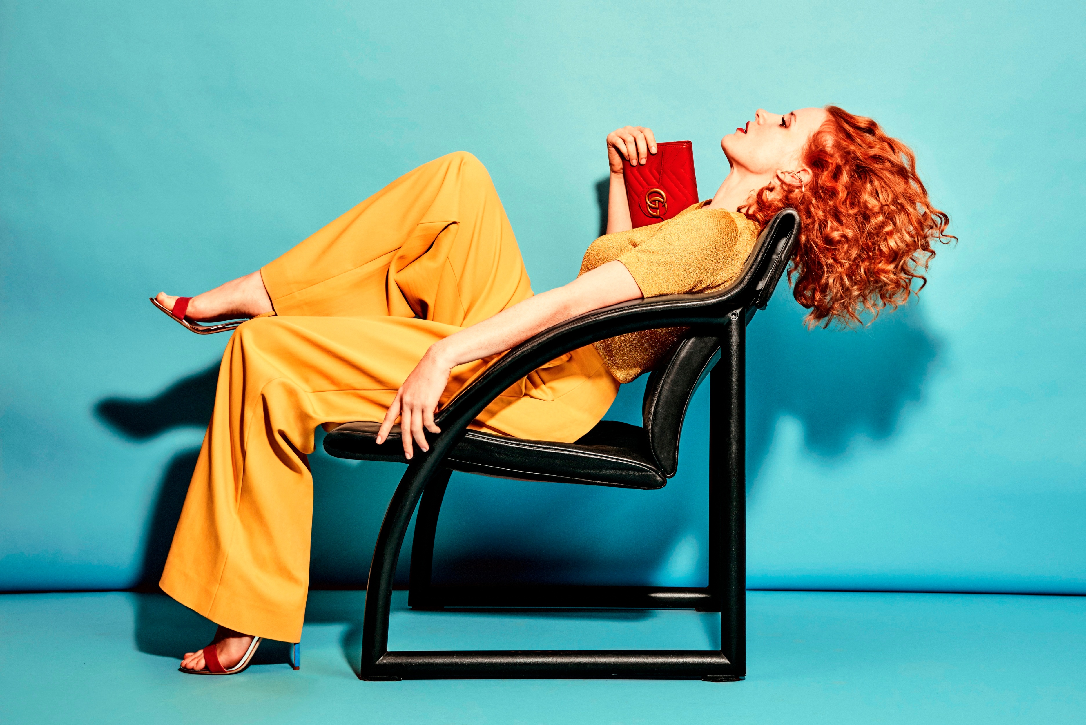PCデスクトップに椅子, 赤毛, アメリカ人, 有名人, 女優, ジェシカ・チャステイン画像を無料でダウンロード