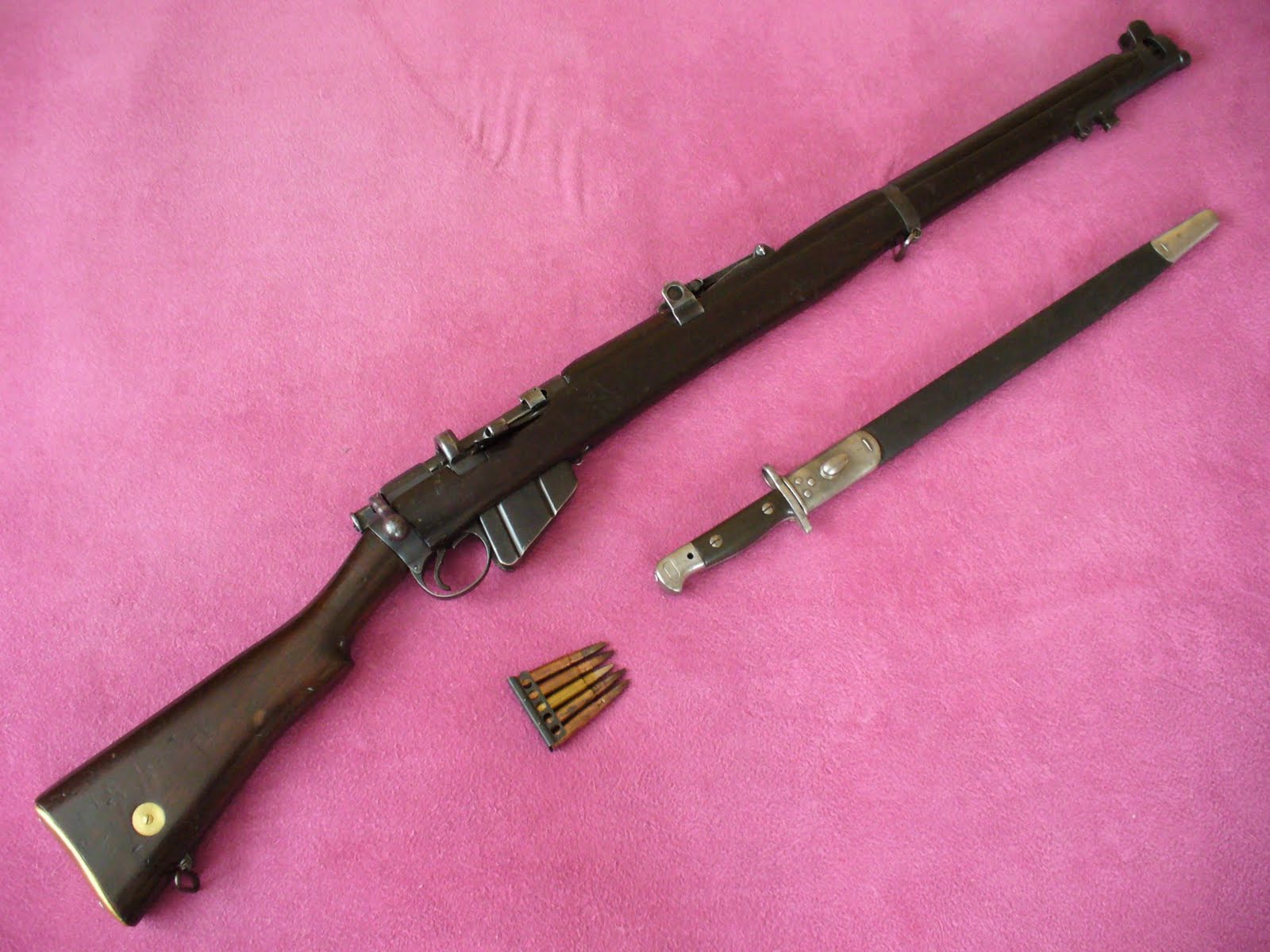 Lee Enfield Mk Iii Rifle 1920 x 1080 HD Wallpaper