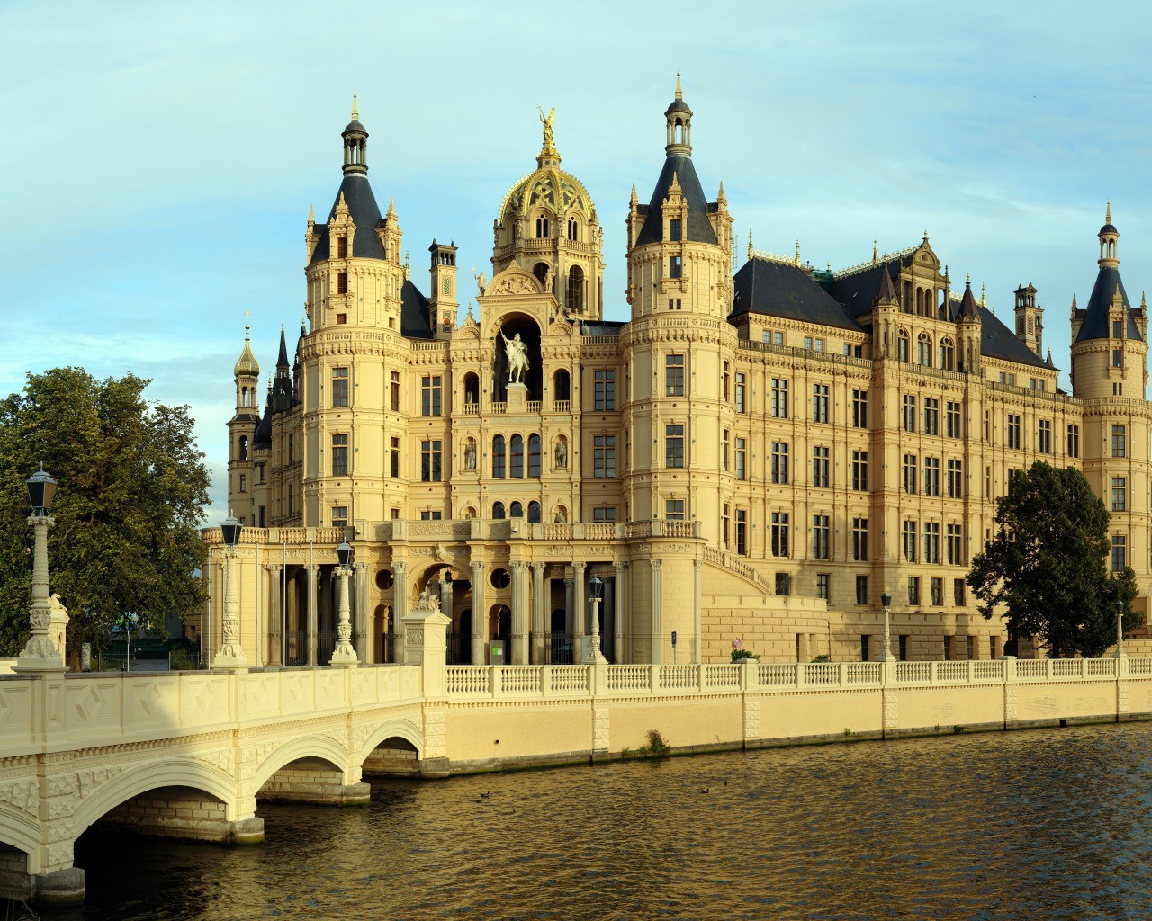 Téléchargez gratuitement l'image Construction Humaine, Château De Schwerin sur le bureau de votre PC