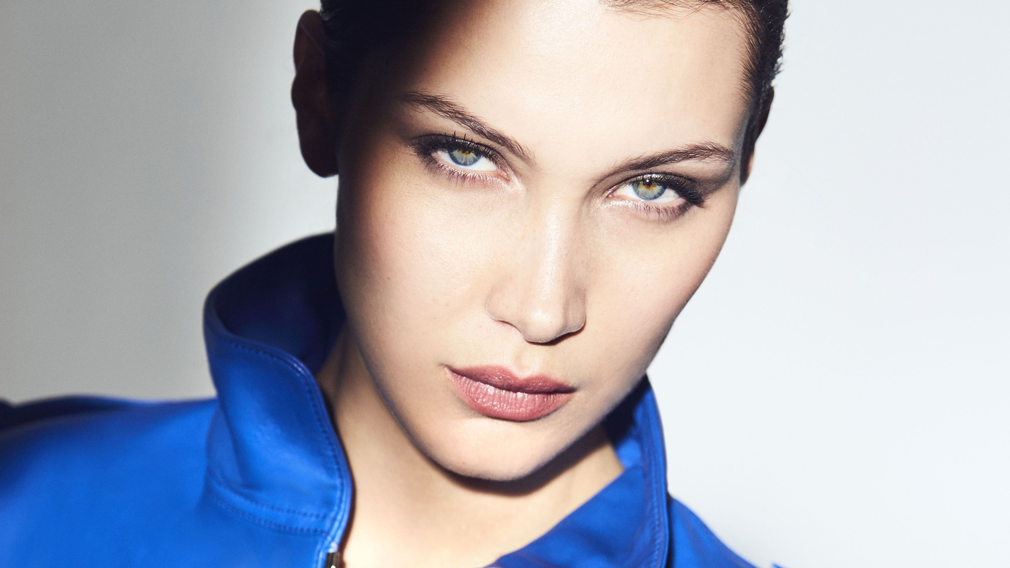 Download mobile wallpaper Celebrity, Bella Hadid for free.