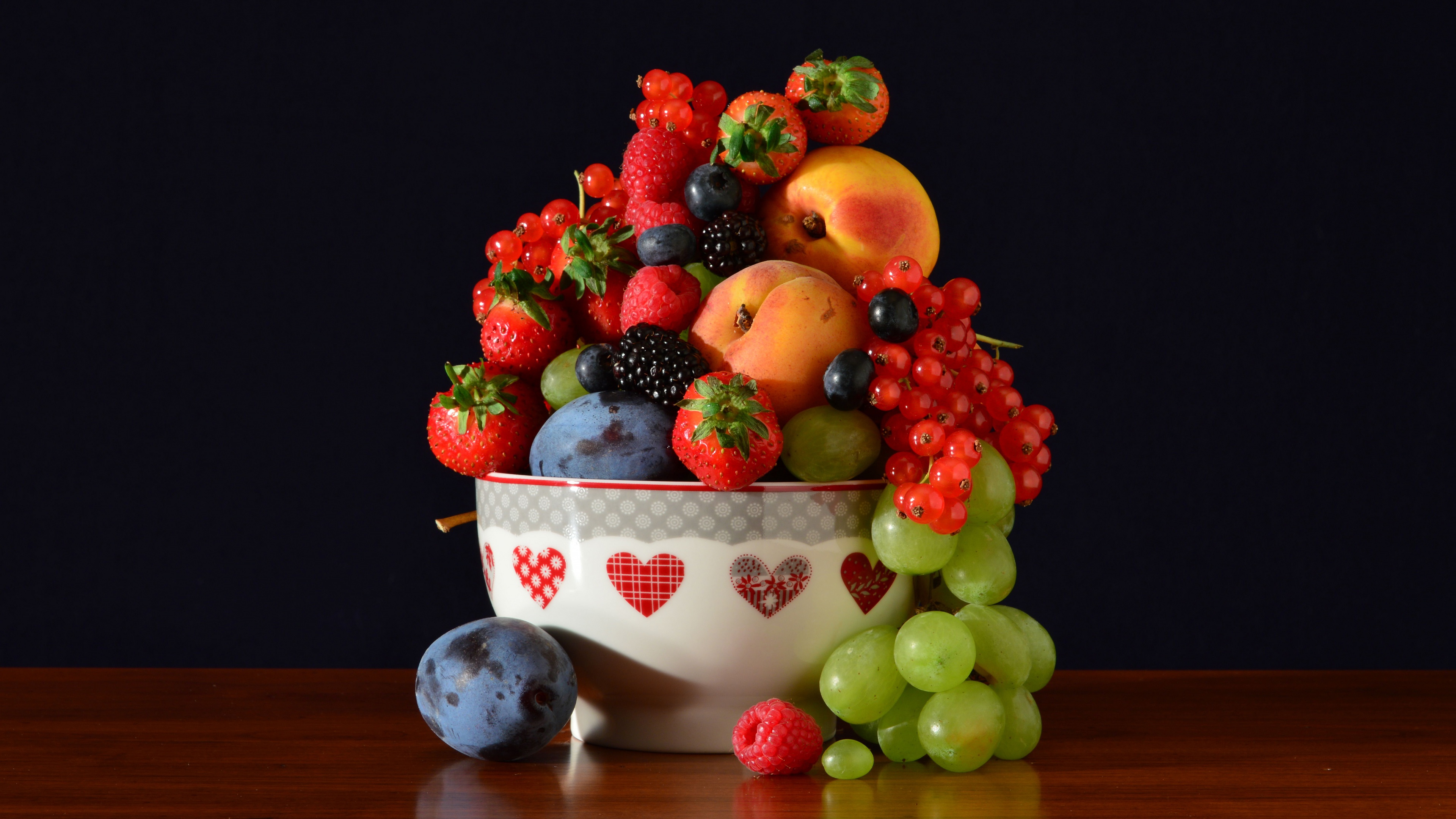 food, still life, blackberry, blueberry, currants, grapes, nectarine, plum, raspberry, strawberry
