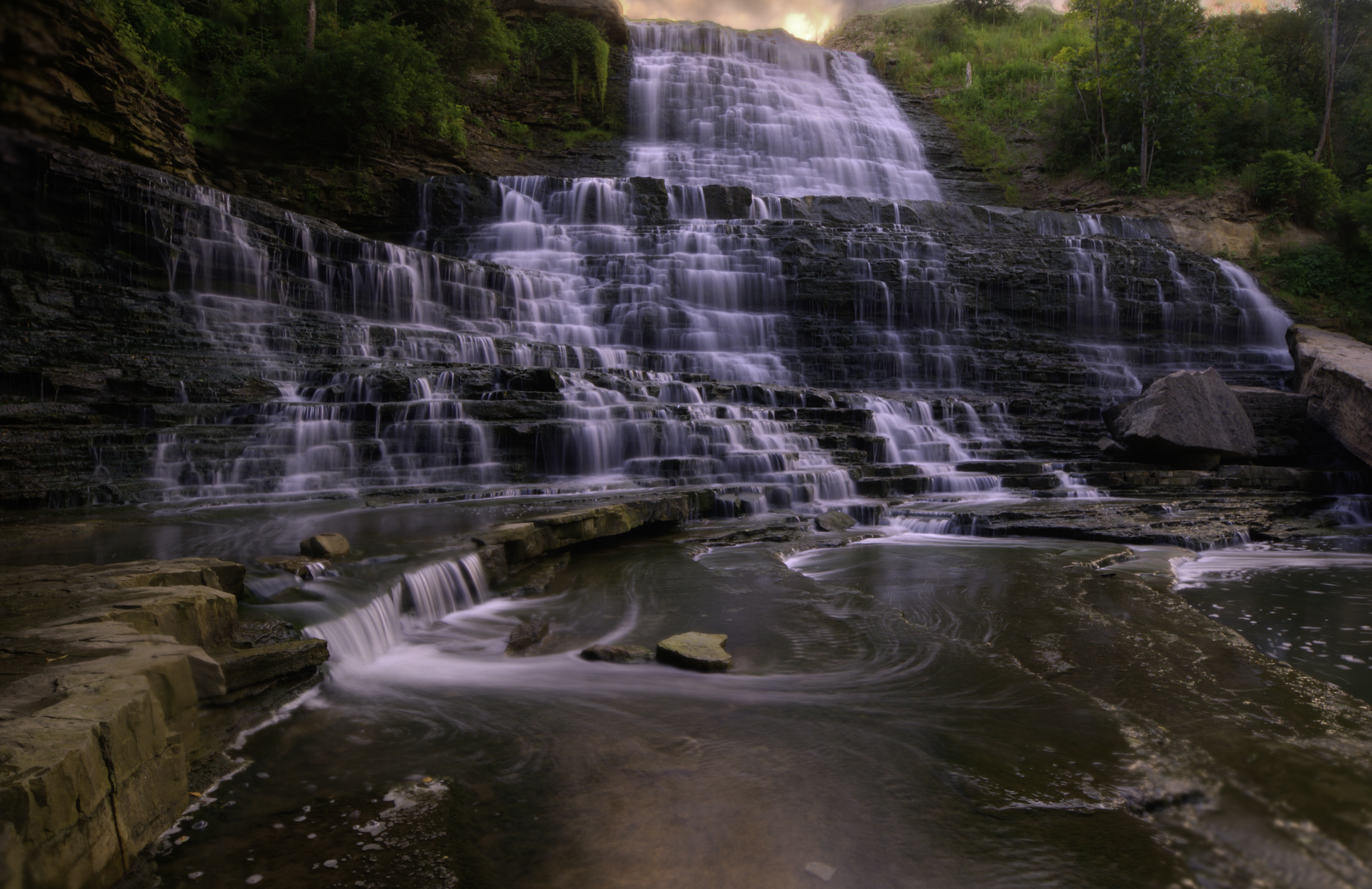 Handy-Wallpaper Wasserfälle, Kanada, Wasserfall, Erde/natur, Albion Falls kostenlos herunterladen.