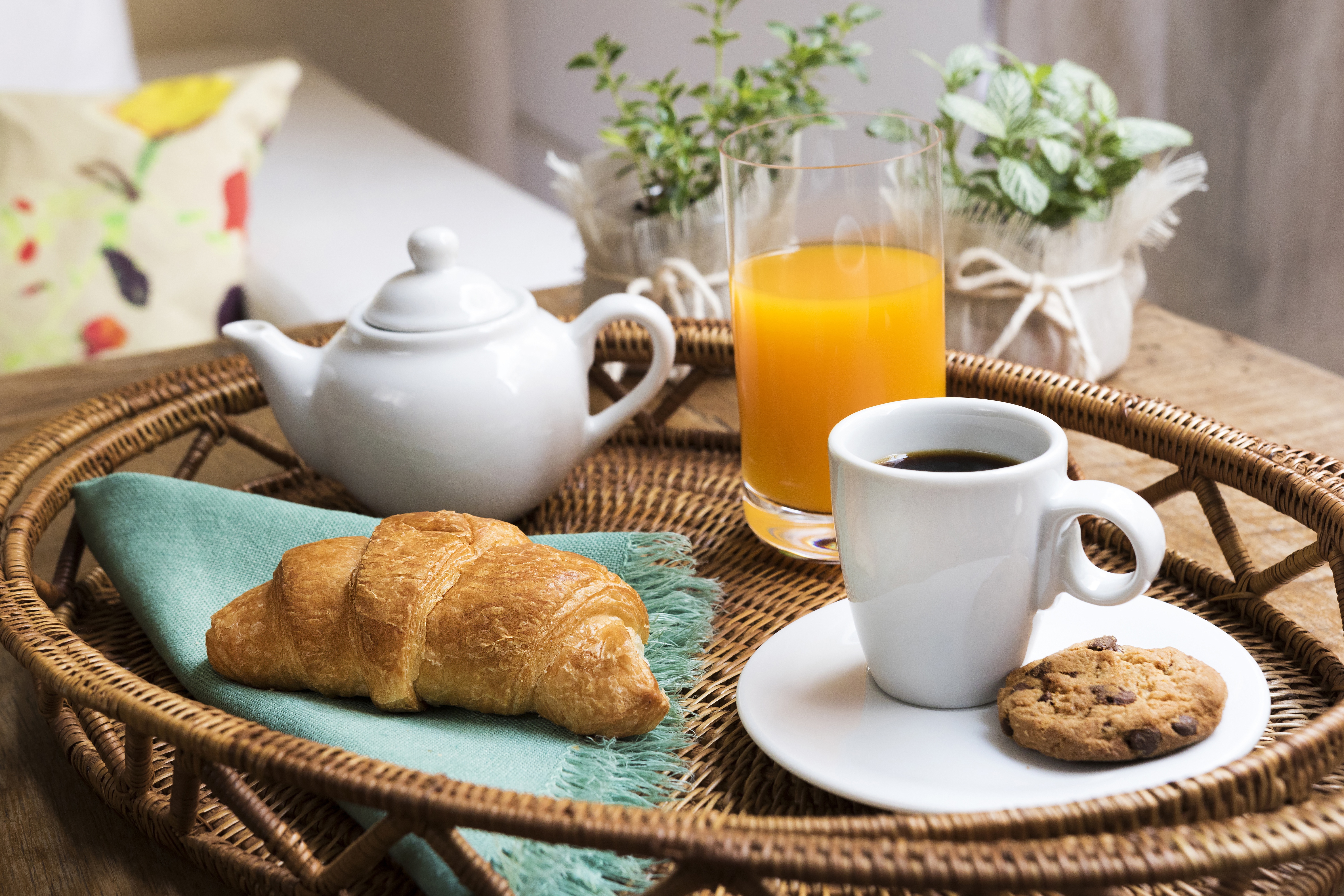 Free download wallpaper Food, Coffee, Still Life, Cup, Breakfast, Croissant, Juice, Viennoiserie on your PC desktop