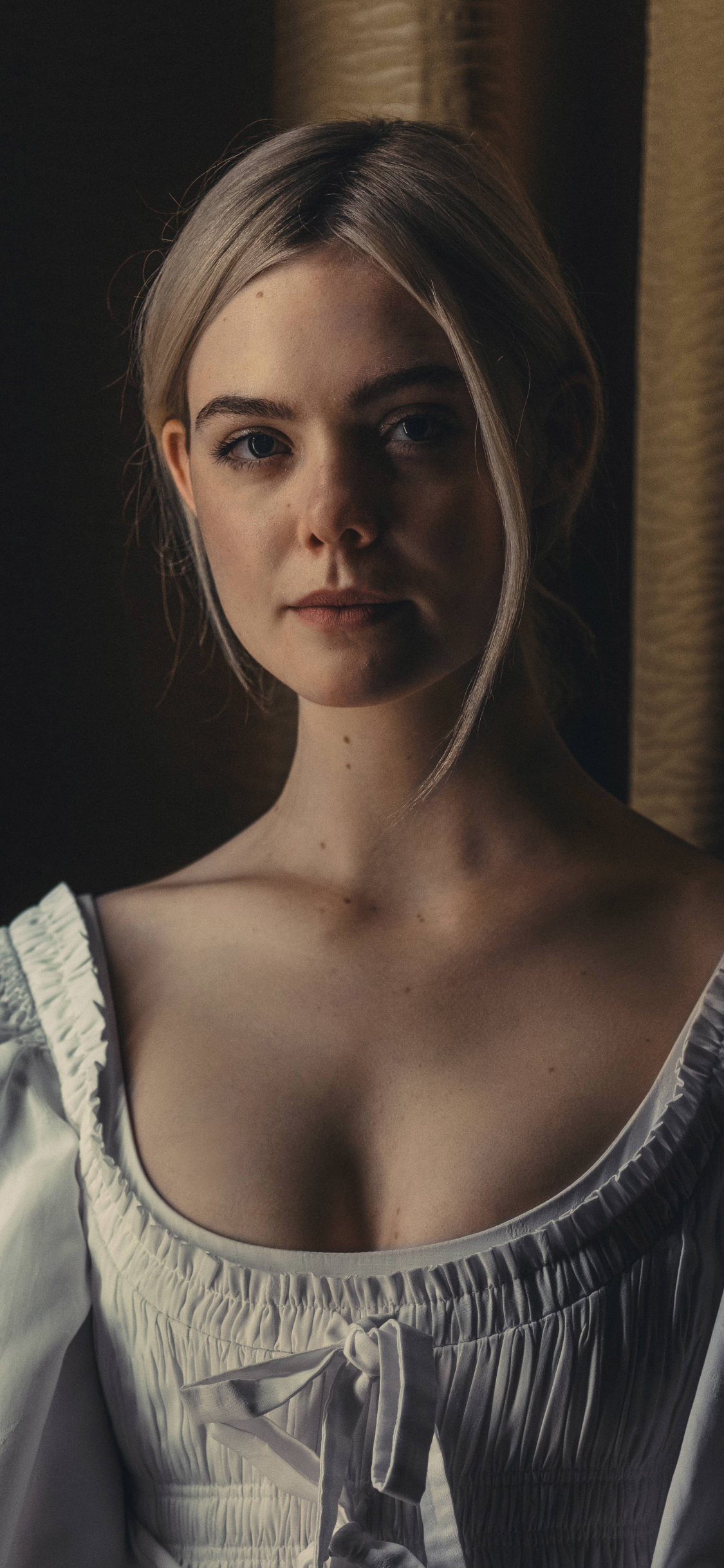 Handy-Wallpaper Blond, Blaue Augen, Amerikanisch, Blondinen, Berühmtheiten, Darstellerin, Elle Fanning kostenlos herunterladen.