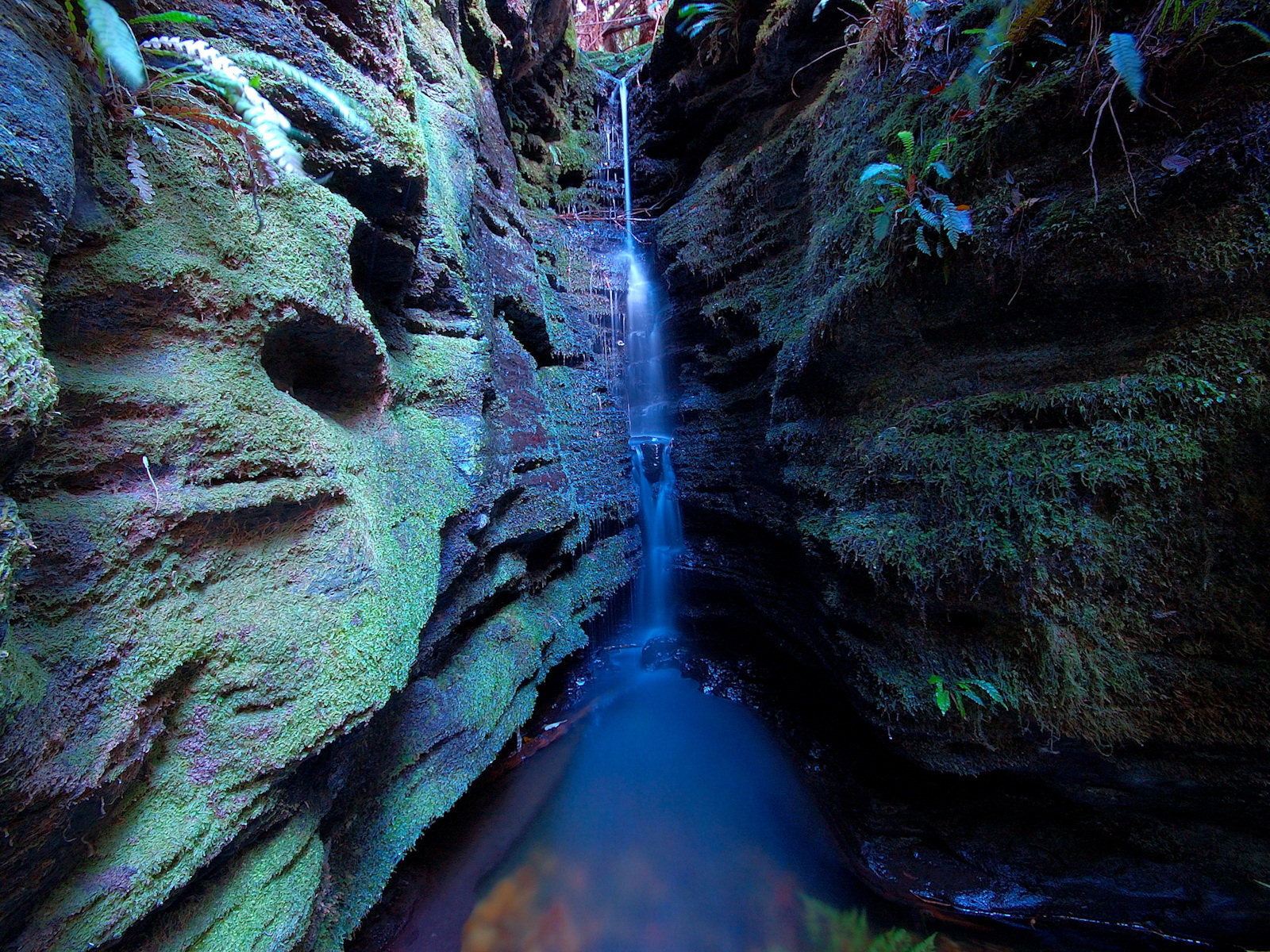 Handy-Wallpaper Wasserfall, Erde/natur kostenlos herunterladen.