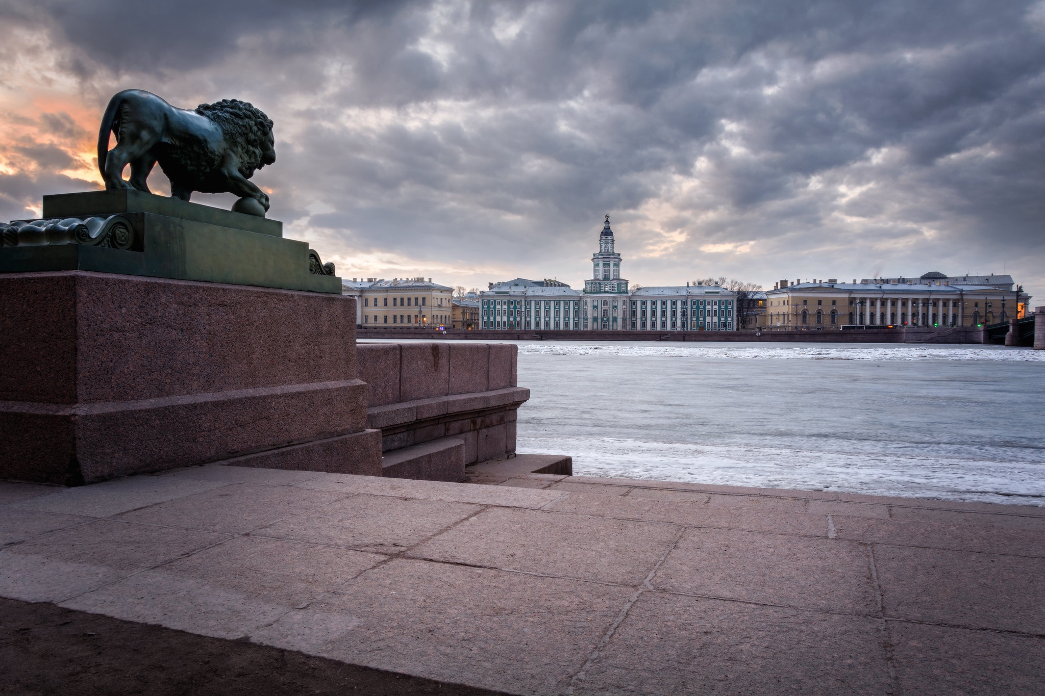 Download mobile wallpaper Cities, Building, Lion, Sculpture, Russia, River, Saint Petersburg, Man Made for free.
