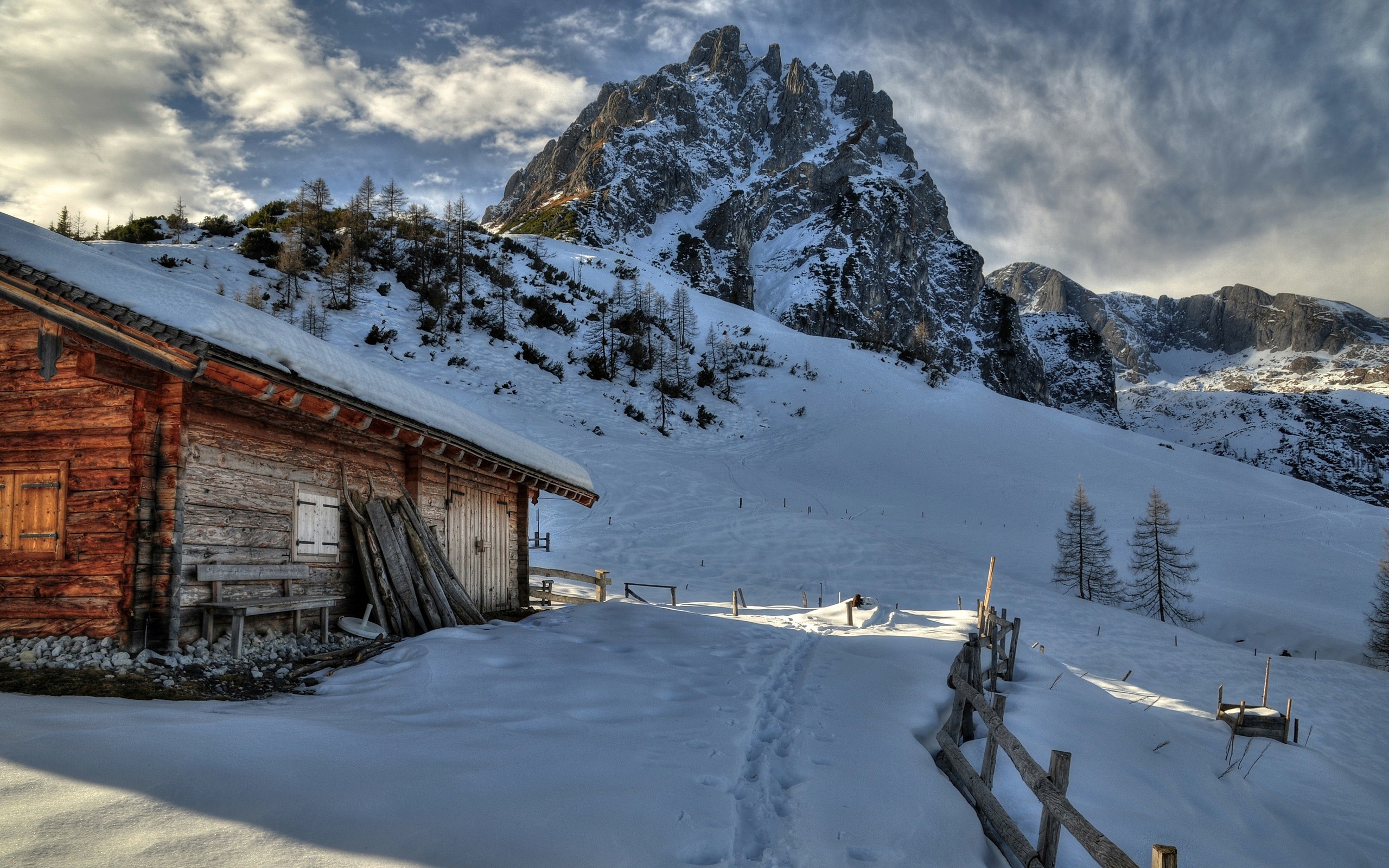 Téléchargez des papiers peints mobile Hiver, Montagne, Arbre, Cabane, Construction Humaine, Neiger gratuitement.