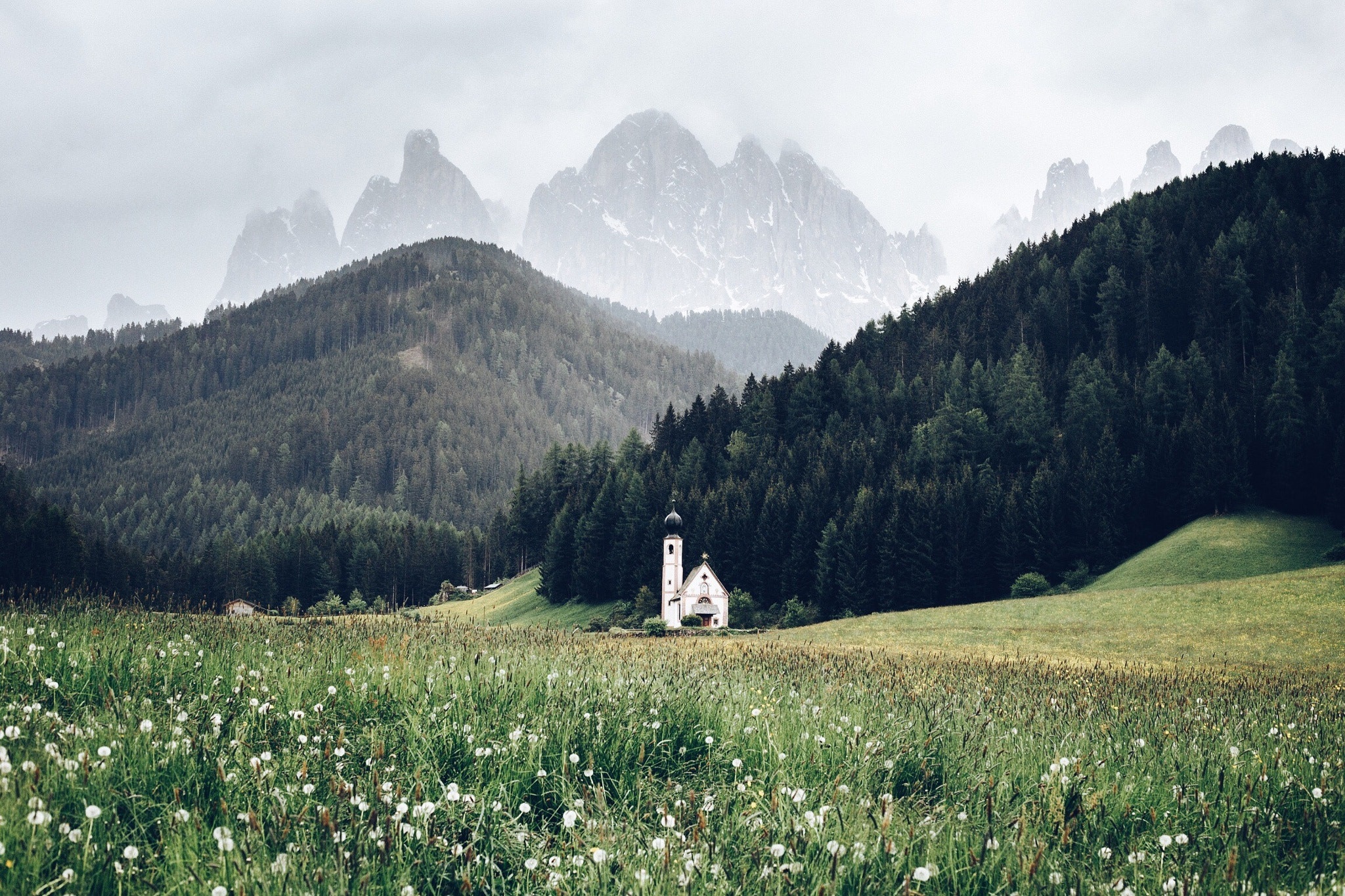 Laden Sie das Wald, Alpen, Gebirge, Kirche, Wiese, Kirchen, Religiös-Bild kostenlos auf Ihren PC-Desktop herunter