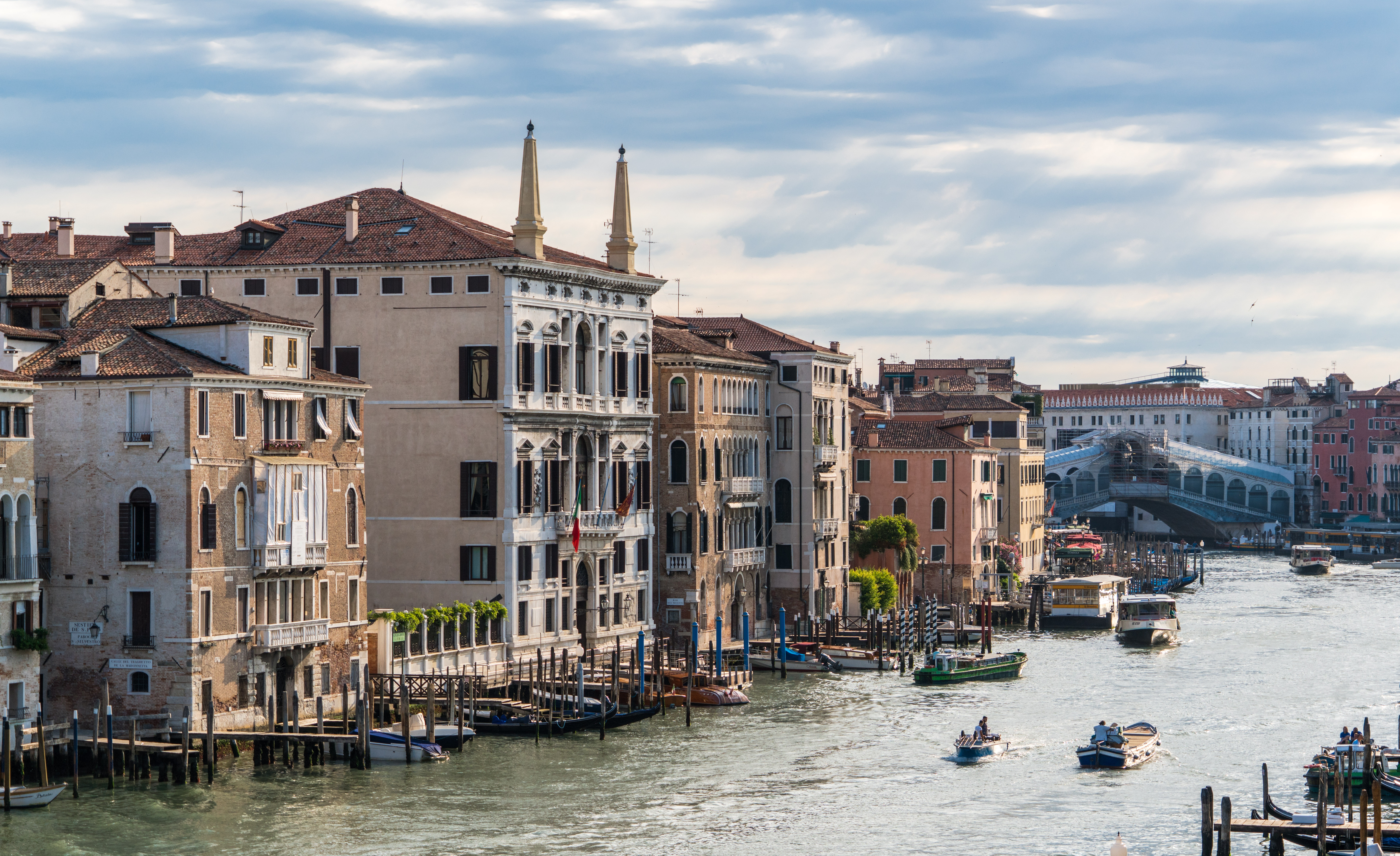 Скачать обои бесплатно Города, Италия, Венеция, Город, Здание, Канал, Сделано Человеком картинка на рабочий стол ПК