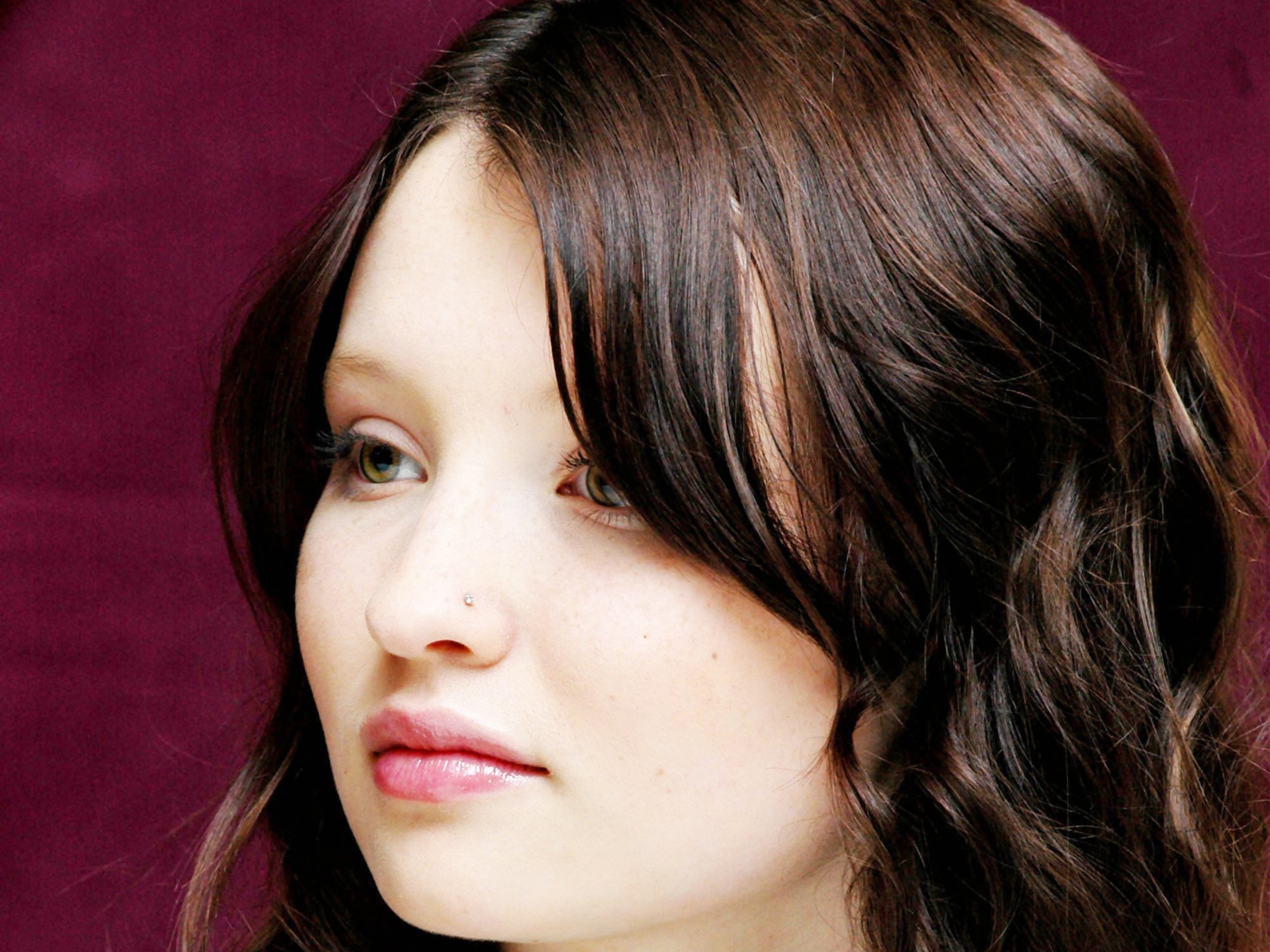 Free download wallpaper Celebrity, Emily Browning on your PC desktop
