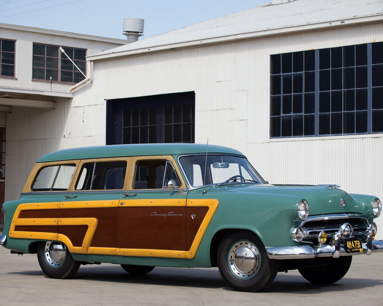 Завантажити шпалери Ford Crestline Country Squire на телефон безкоштовно