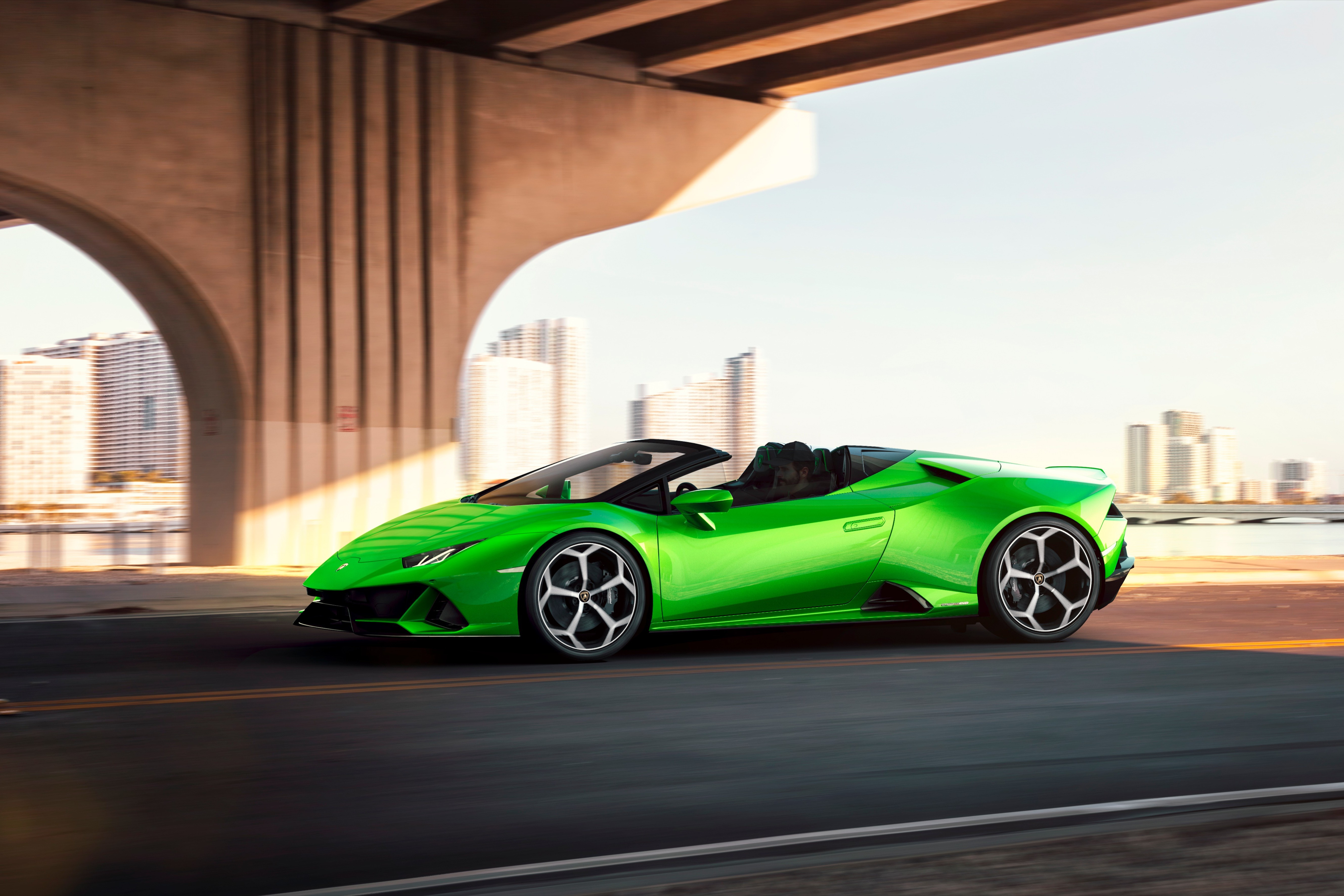 Descarga gratuita de fondo de pantalla para móvil de Lamborghini, Coche, Superdeportivo, Vehículos, Coche Verde, Lamborghini Huracán Evo.