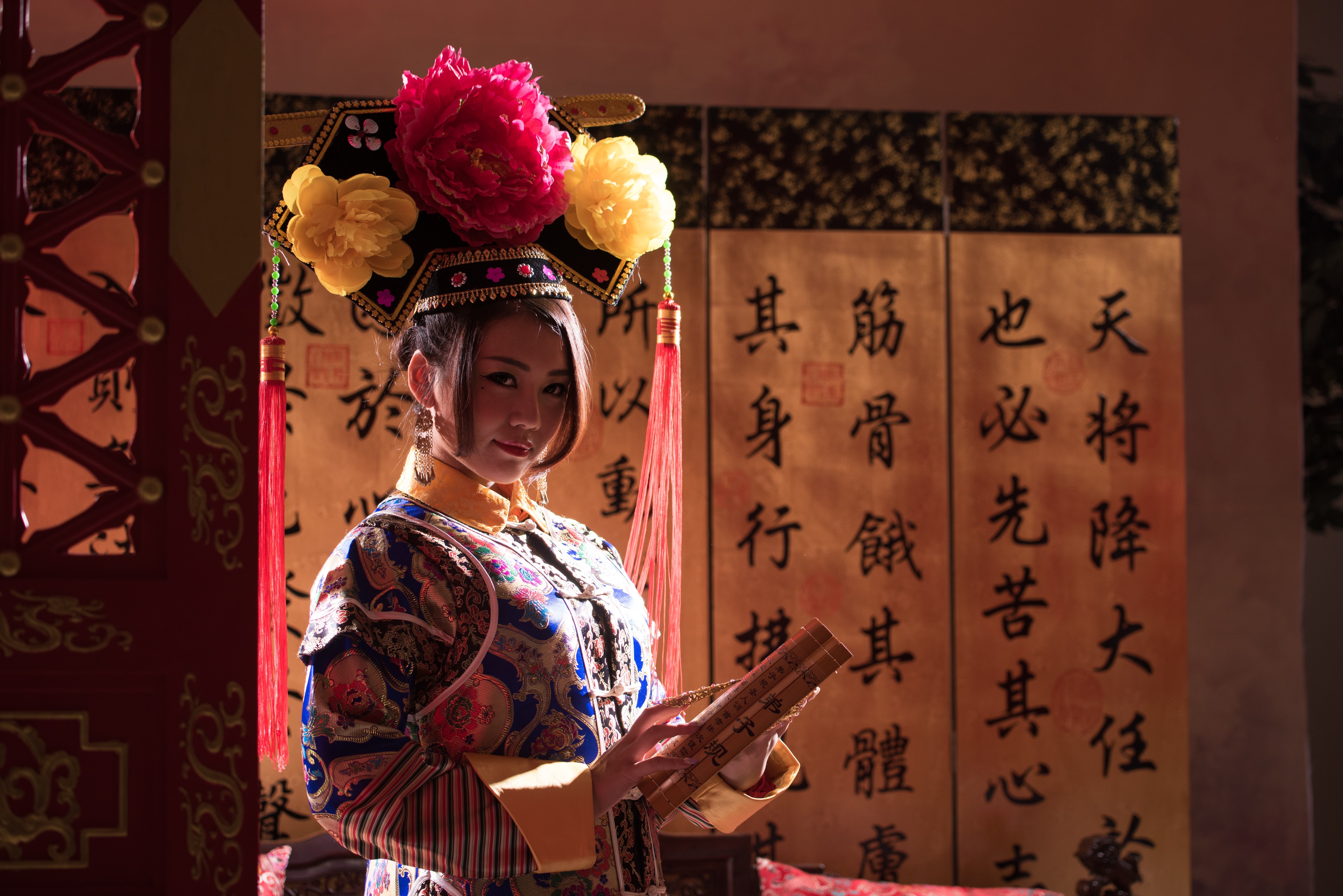 Handy-Wallpaper Chinesisch, Frauen, Taiwanese, Traditionelles Kostüm, Qián Füren, Scrollen kostenlos herunterladen.