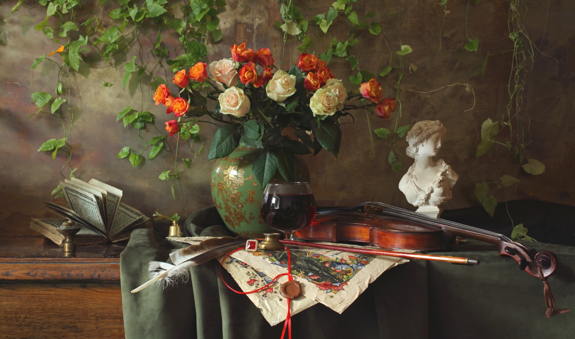 Handy-Wallpaper Rose, Strauß, Vase, Skulptur, Buch, Fotografie, Violine, Stillleben kostenlos herunterladen.