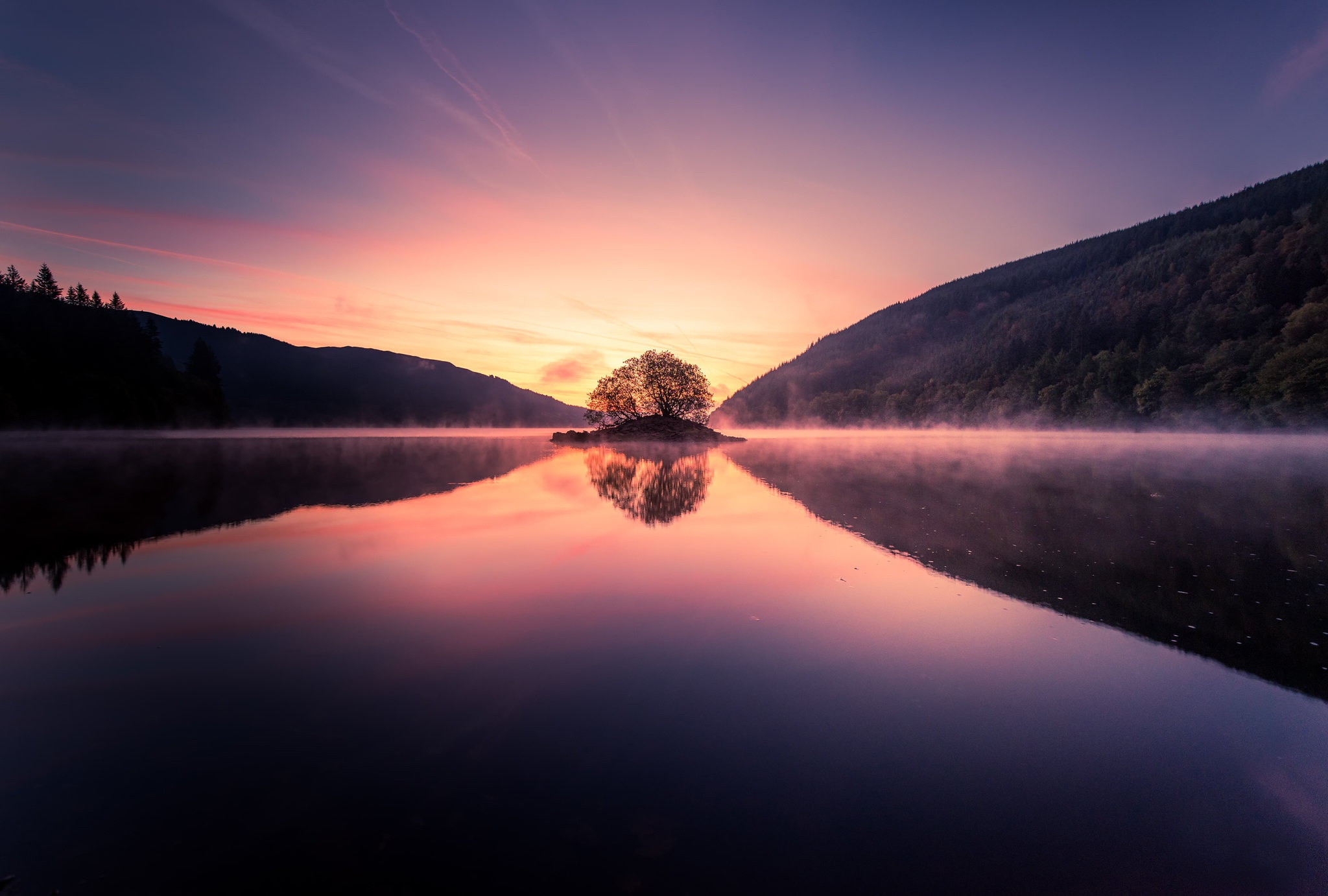 Download mobile wallpaper Nature, Dawn, Lake, Reflection, Earth, England for free.