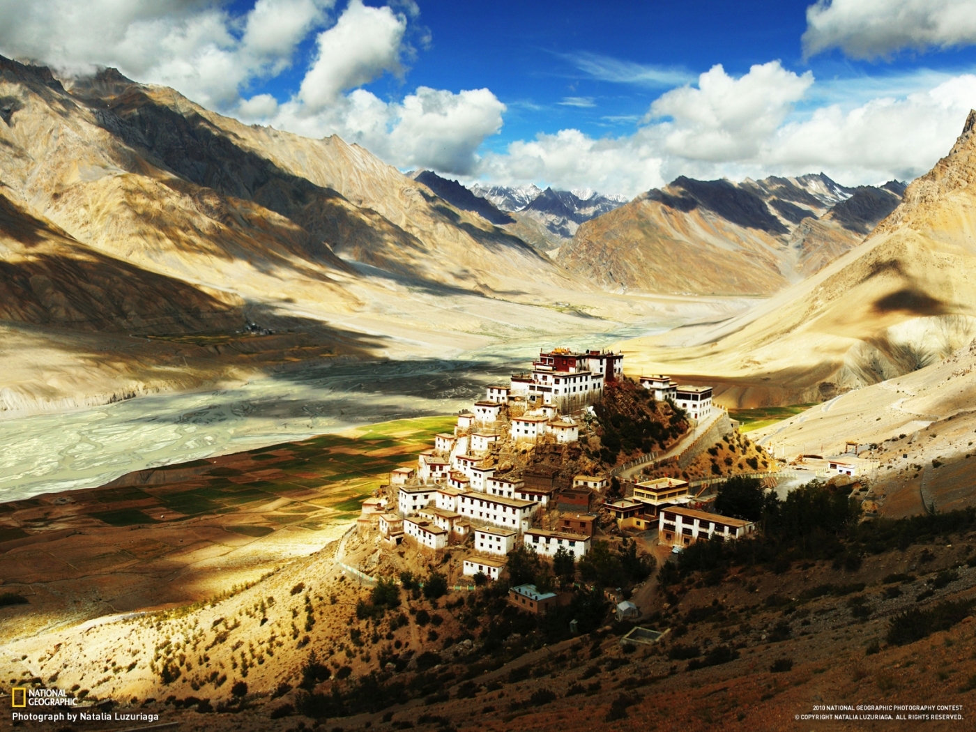 Free download wallpaper Landscape, Cities, Mountains, Clouds on your PC desktop