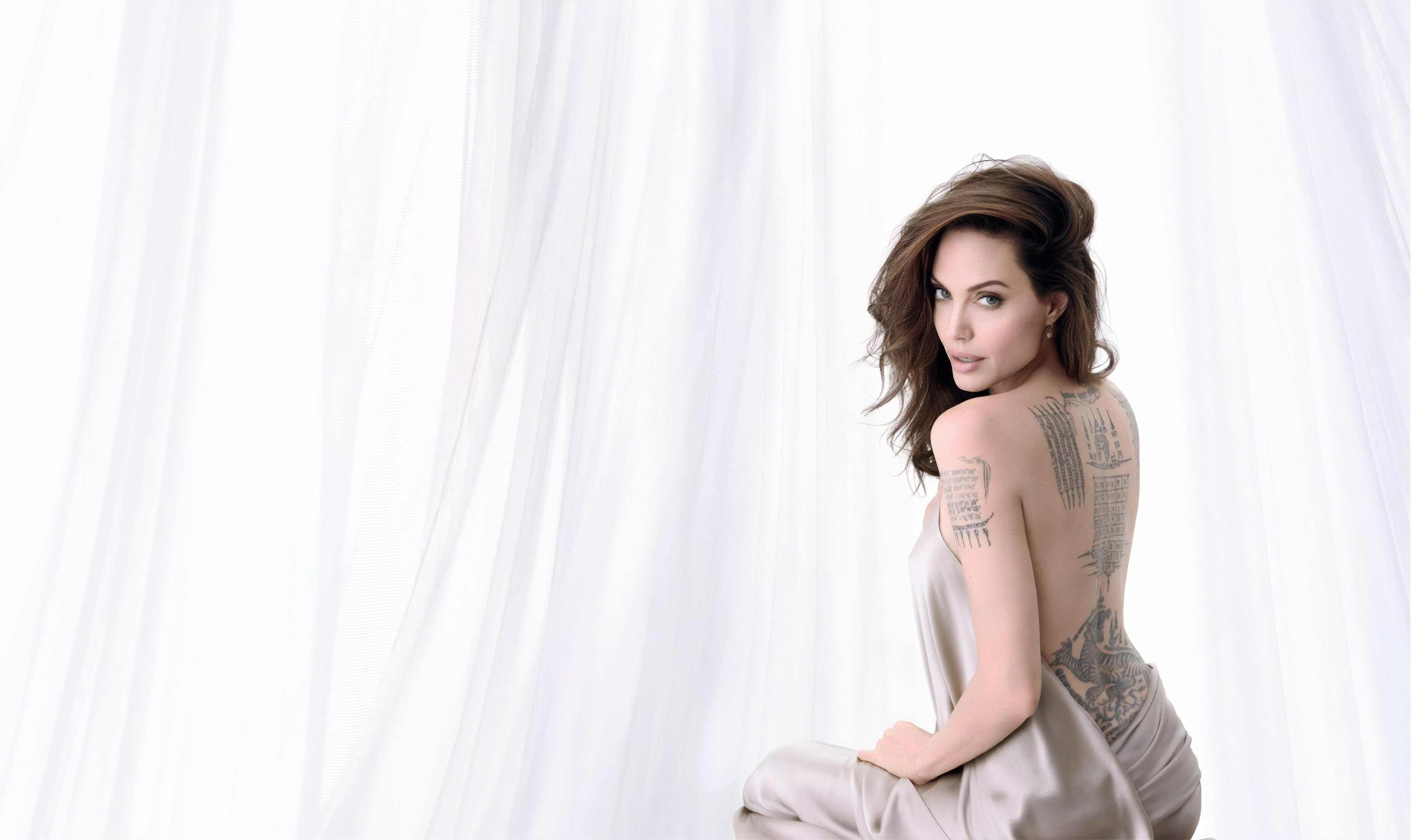 Download mobile wallpaper Angelina Jolie, Tattoo, Brunette, American, Celebrity, Actress for free.
