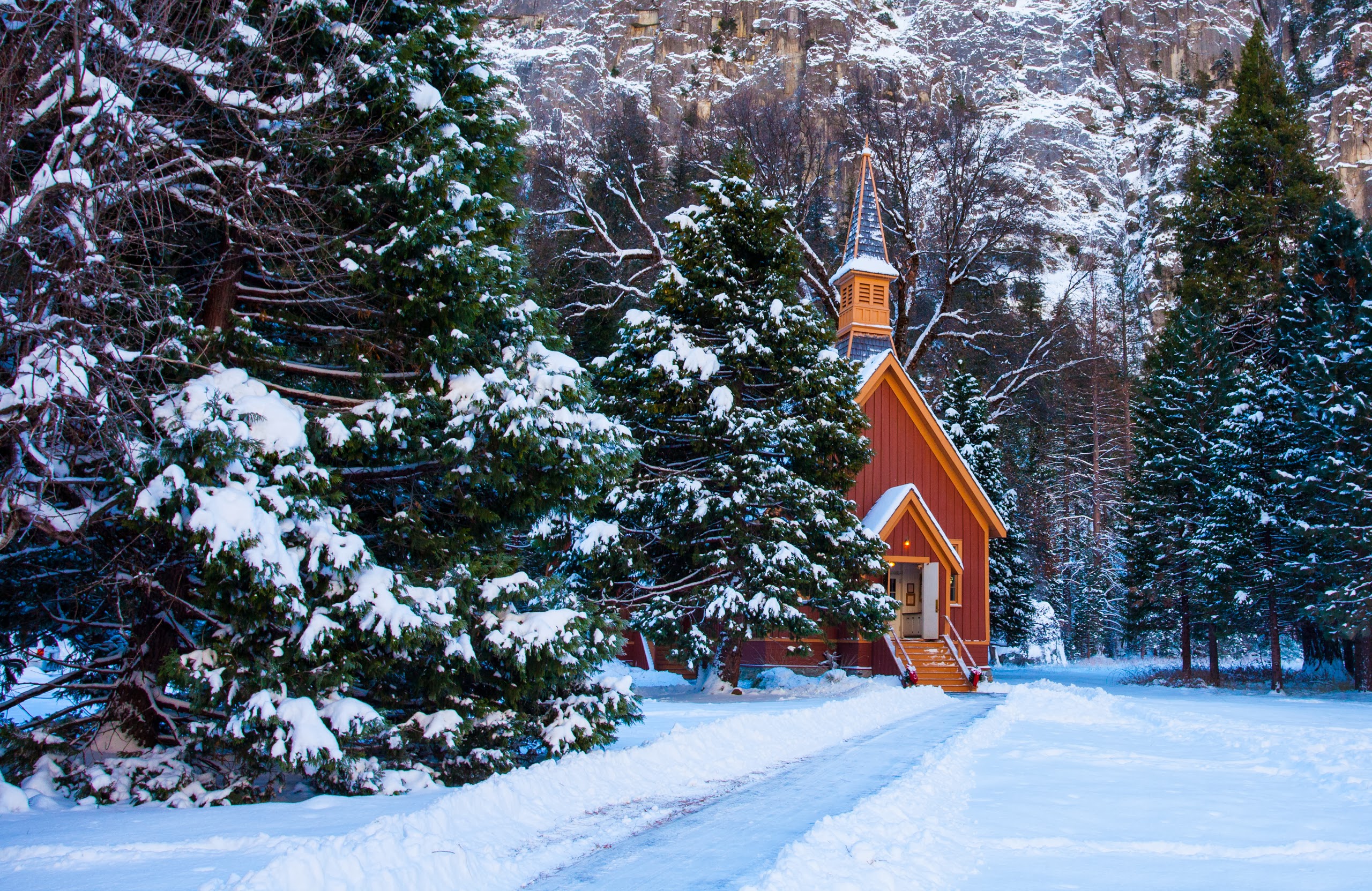 750925 завантажити картинку релігійний, каплиця, сніг, дерево, зима - шпалери і заставки безкоштовно