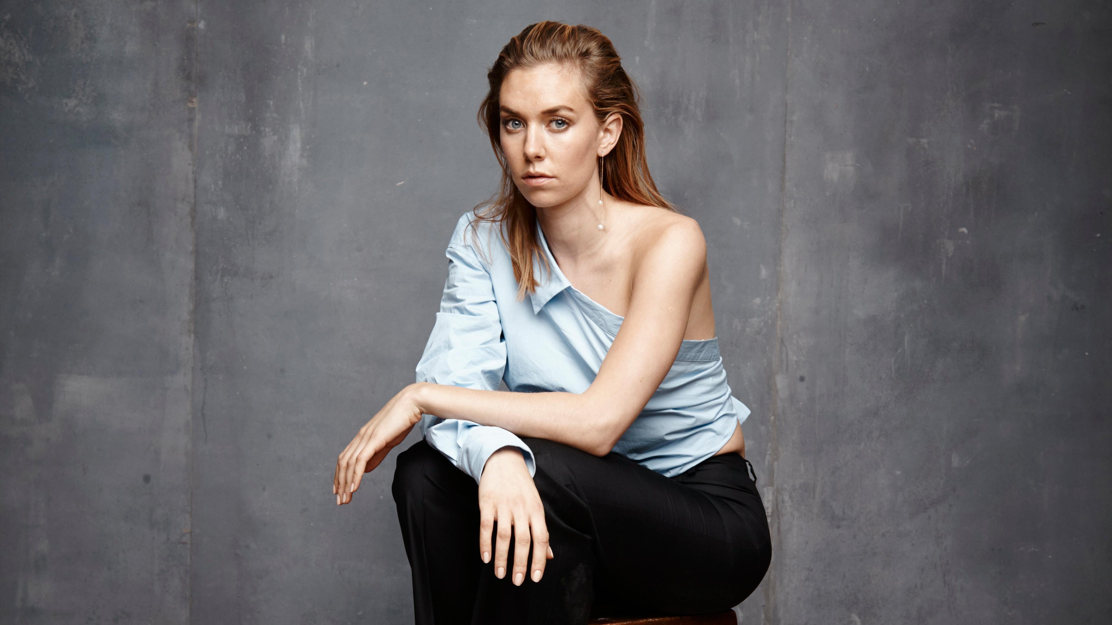 Download mobile wallpaper Redhead, English, Blue Eyes, Celebrity, Actress, Vanessa Kirby for free.