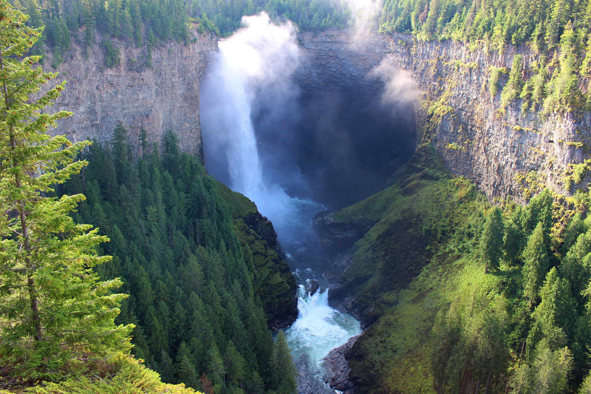 Laden Sie das Natur, Wasserfälle, Wasserfall, Wald, Klippe, Erde/natur-Bild kostenlos auf Ihren PC-Desktop herunter
