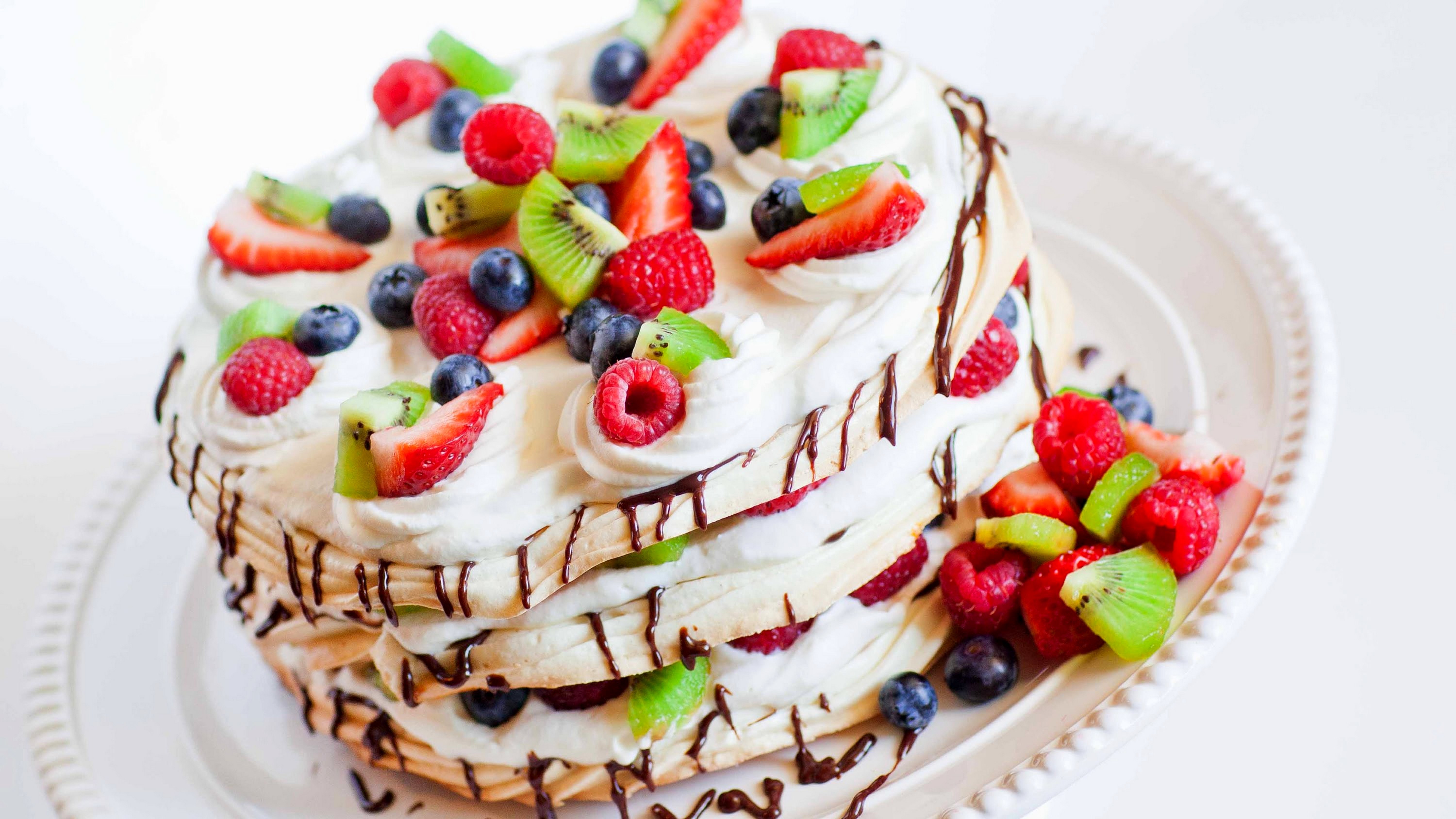 Download mobile wallpaper Food, Strawberry, Blueberry, Kiwi, Raspberry, Cake, Cream, Fruit, Pastry for free.
