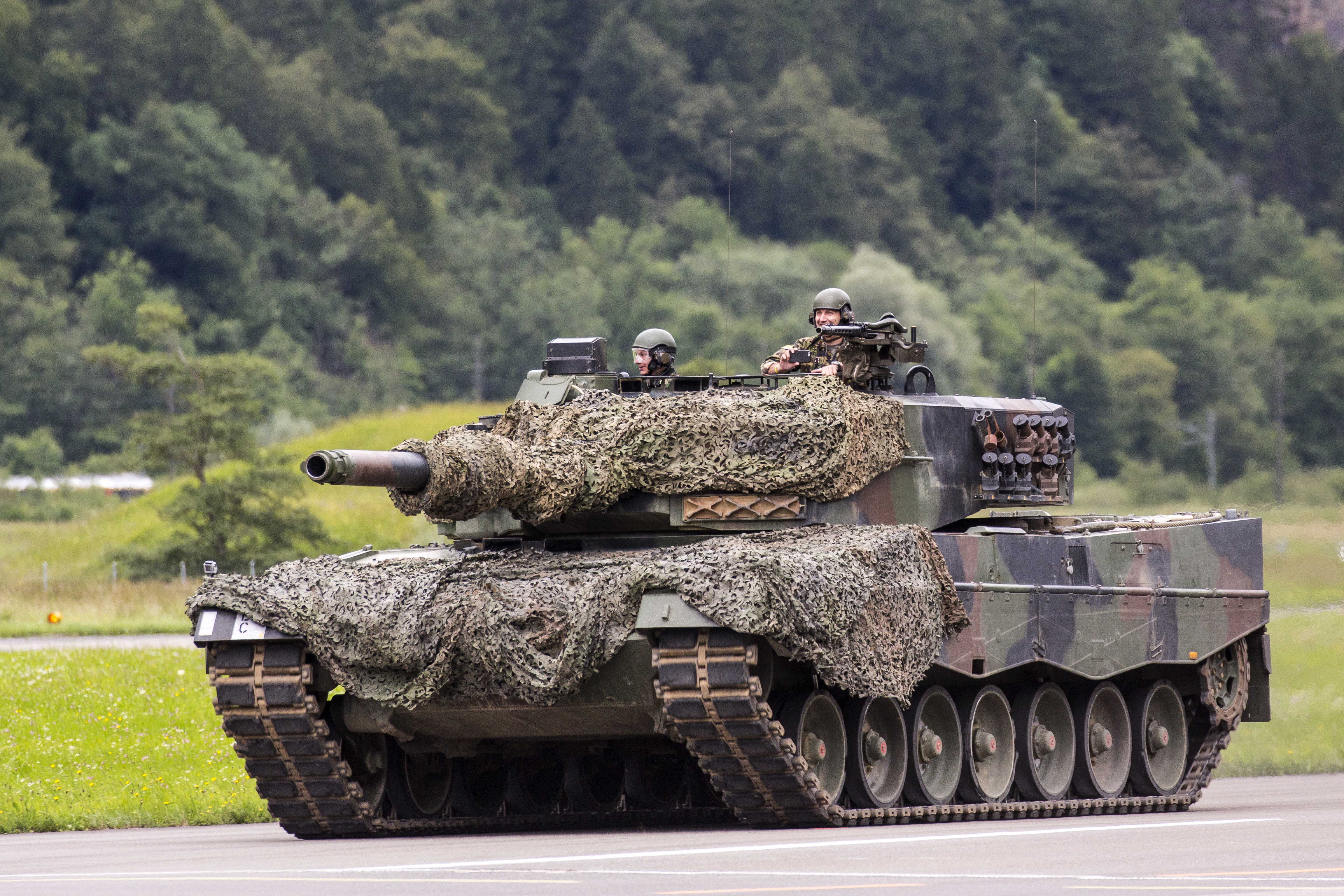 Descarga gratuita de fondo de pantalla para móvil de Tanques, Militar, Tanque, Leopardo 2.