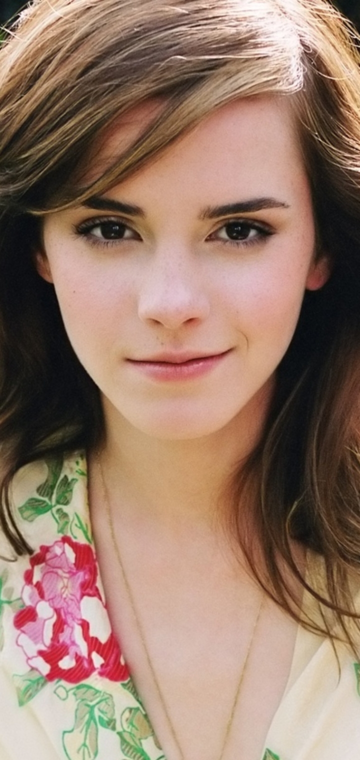 Download mobile wallpaper Emma Watson, Smile, Face, Celebrity, Actress for free.