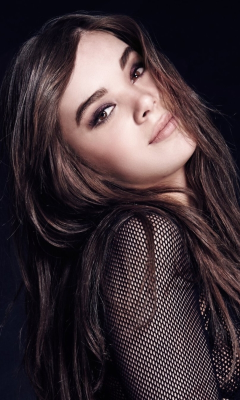 Download mobile wallpaper Singer, Brunette, American, Celebrity, Brown Eyes, Long Hair, Actress, Hailee Steinfeld for free.