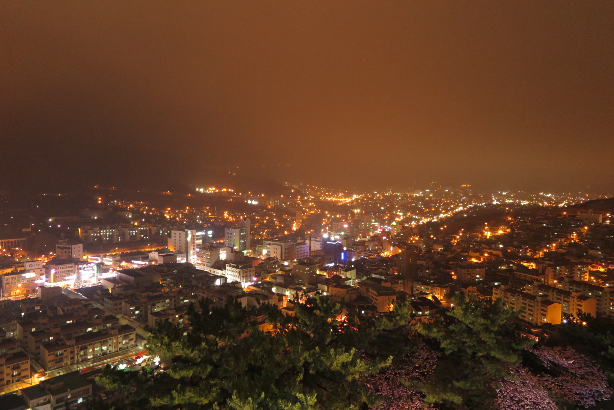 Baixar papel de parede para celular de Cidades, Cidade, Luz, Construção, Feito Pelo Homem gratuito.