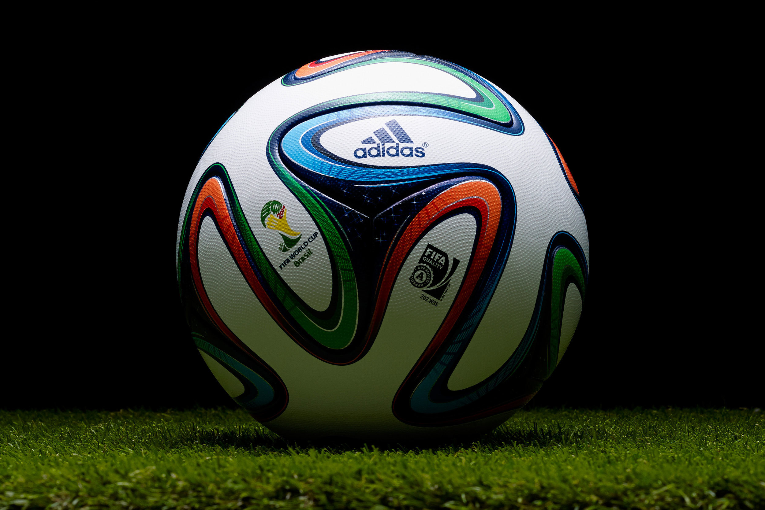 100196 скачать картинку адидас (adidas), спорт, world cup, футбол, 2014, мяч, brazuca - обои и заставки бесплатно