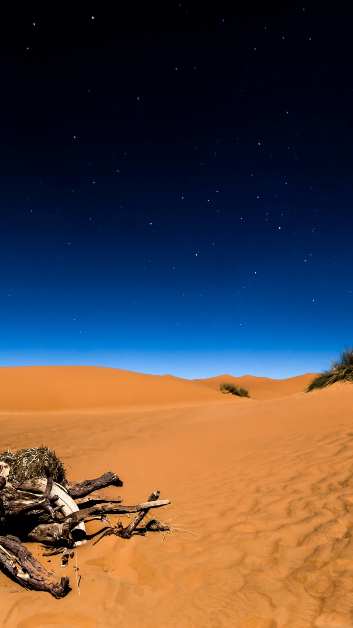 Download mobile wallpaper Night, Sand, Desert, Starry Sky, Earth for free.