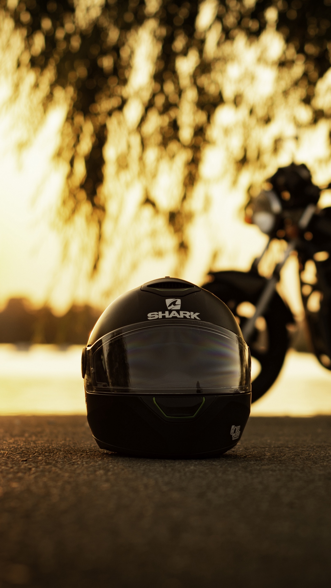 Download mobile wallpaper Motorcycles, Helmet, Motorcycle, Vehicles for free.