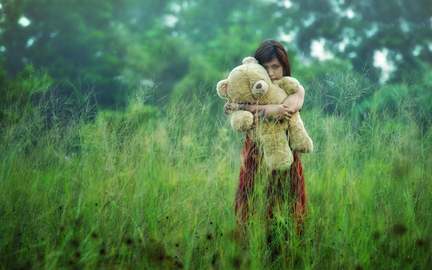 Download mobile wallpaper Grass, Teddy Bear, Photography, Model, Women for free.