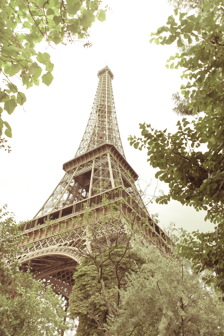 Скачать картинку Эйфелева Башня, Париж, Архитектура в телефон бесплатно.