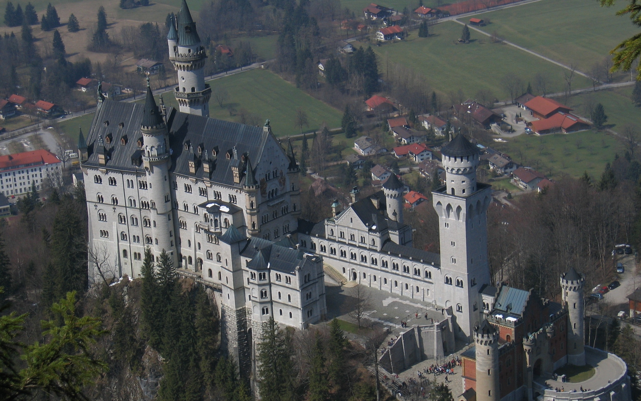 Descarga gratuita de fondo de pantalla para móvil de Castillo De Neuschwanstein, Hecho Por El Hombre, Castillos.