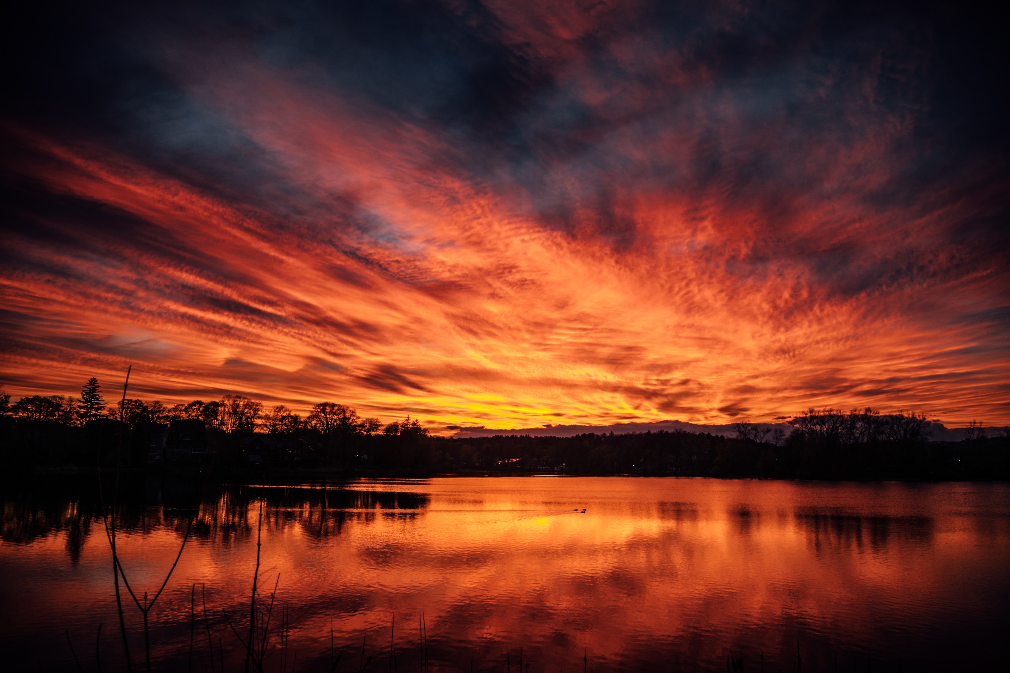Free download wallpaper Sunset, Twilight, Lake, Dusk, Dark, Landscape on your PC desktop