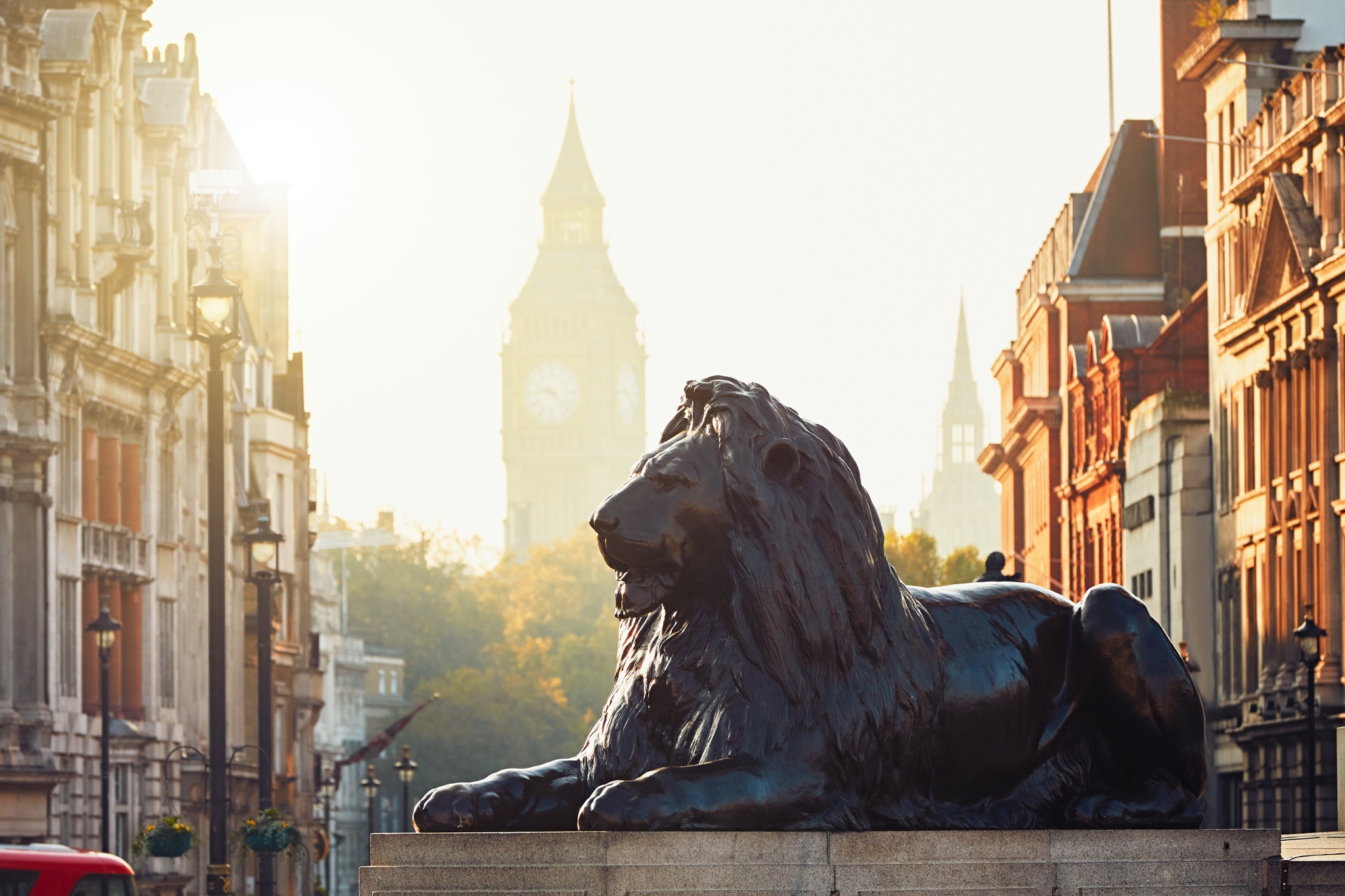 Download mobile wallpaper London, Big Ben, Lion, Statue, Man Made for free.