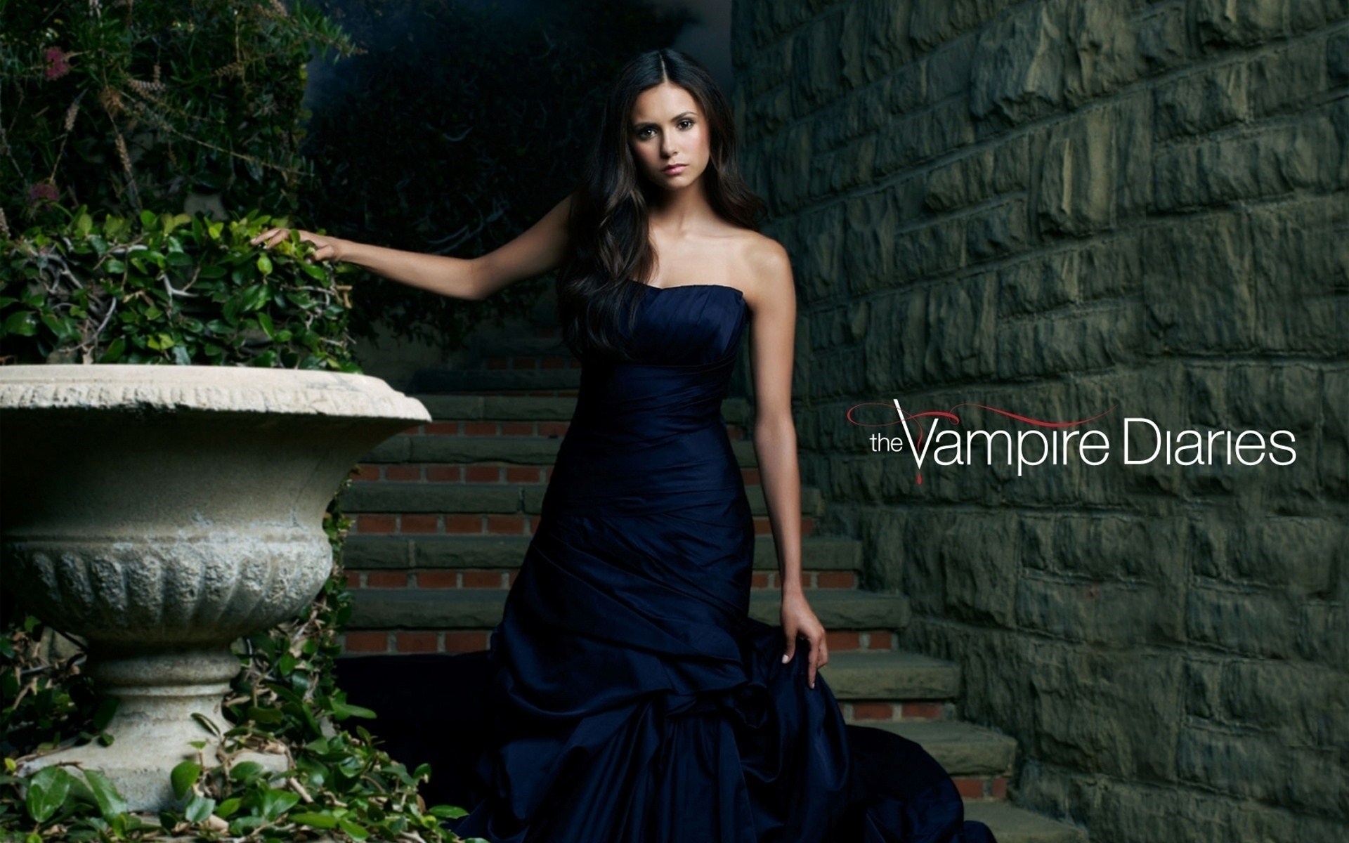 Handy-Wallpaper Vampire Diaries, Fernsehserien, Nina Dobrev kostenlos herunterladen.