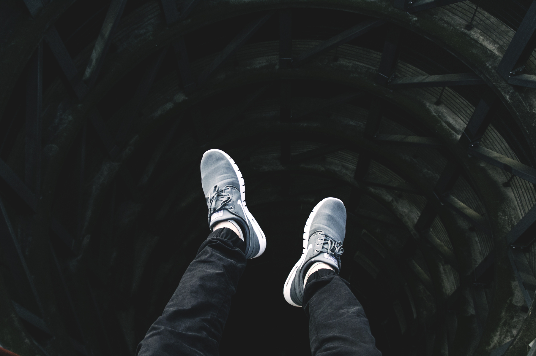 Download mobile wallpaper Miscellanea, Miscellaneous, Tunnel, Legs, Sneakers for free.